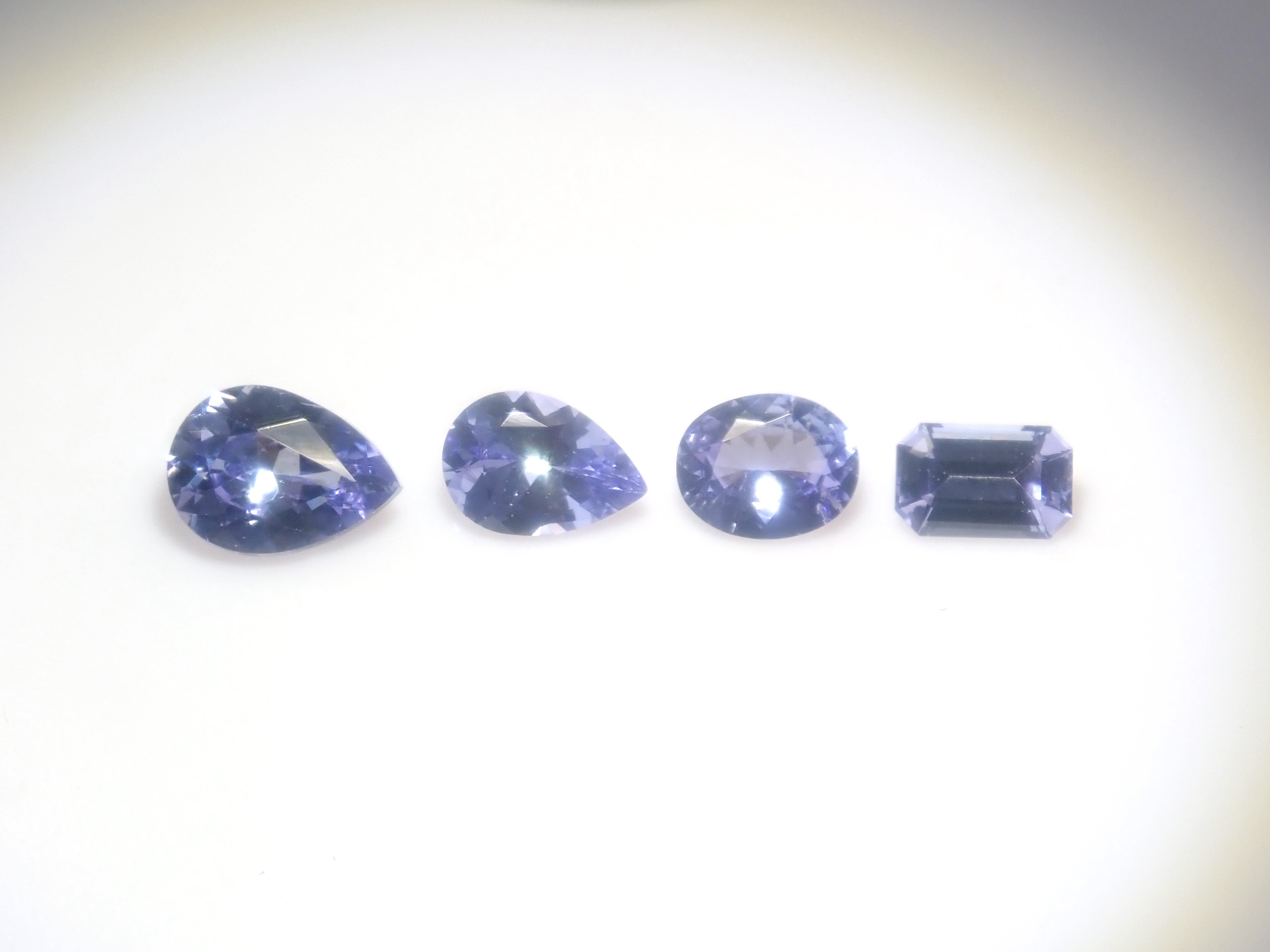 [Sale on July 7th at 10 PM] Limited to 12 stones! Blue Gem Gacha [Multiple Purchase Discount Available]