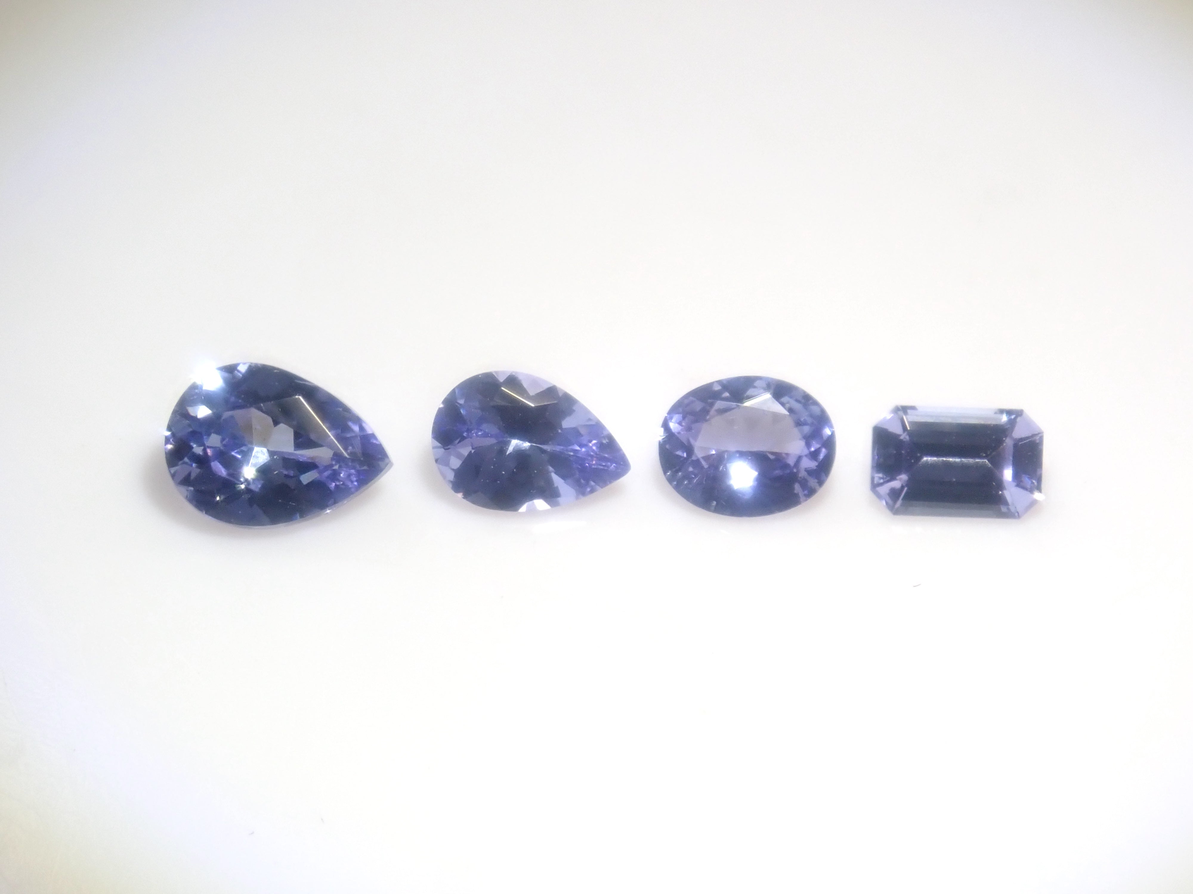[Sale on July 7th at 10 PM] Limited to 12 stones! Blue Gem Gacha [Multiple Purchase Discount Available]
