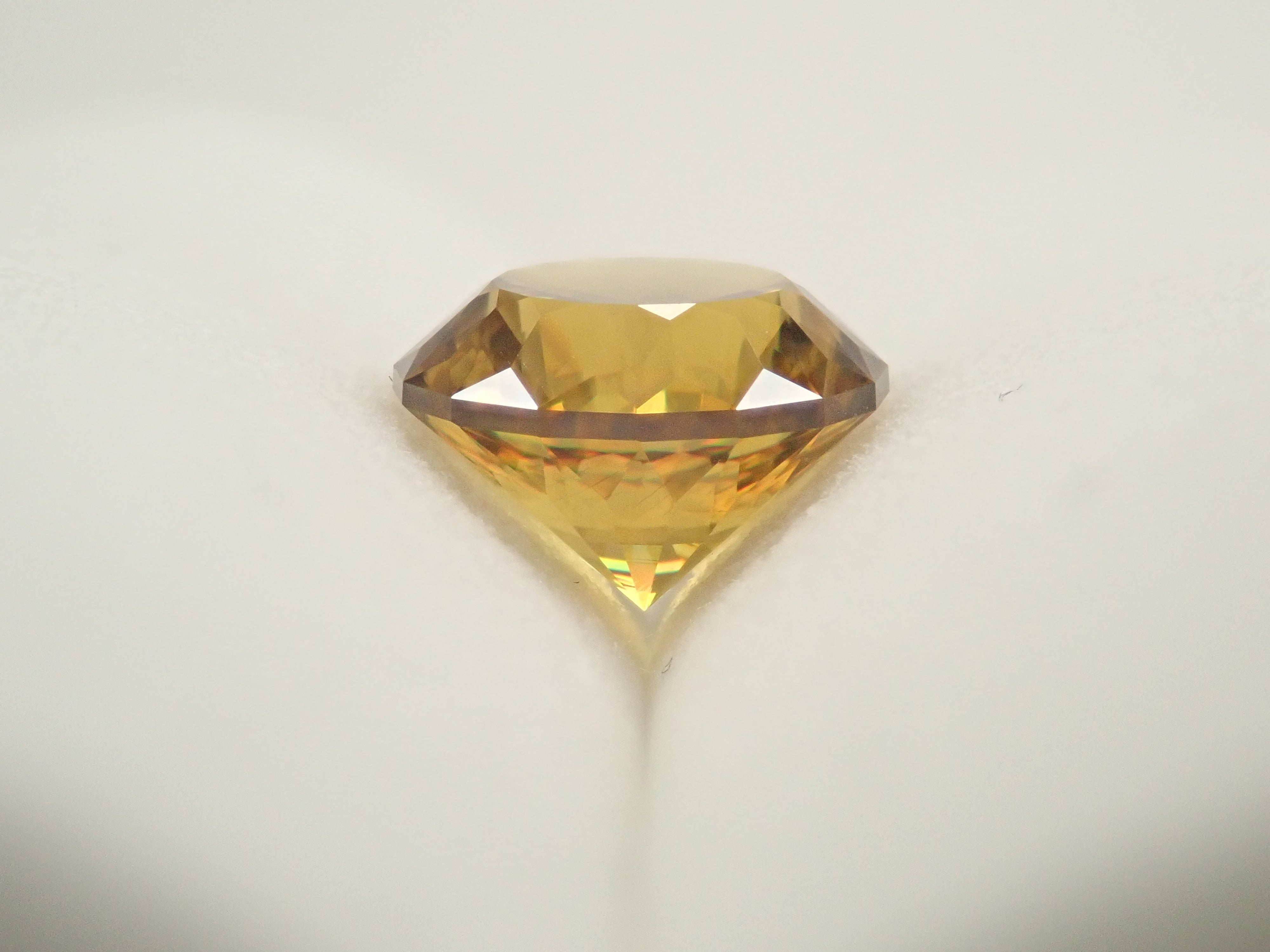 【1/23 22時販売】ジンバブエ産スフェーン 7.0mm/1.661ctルース