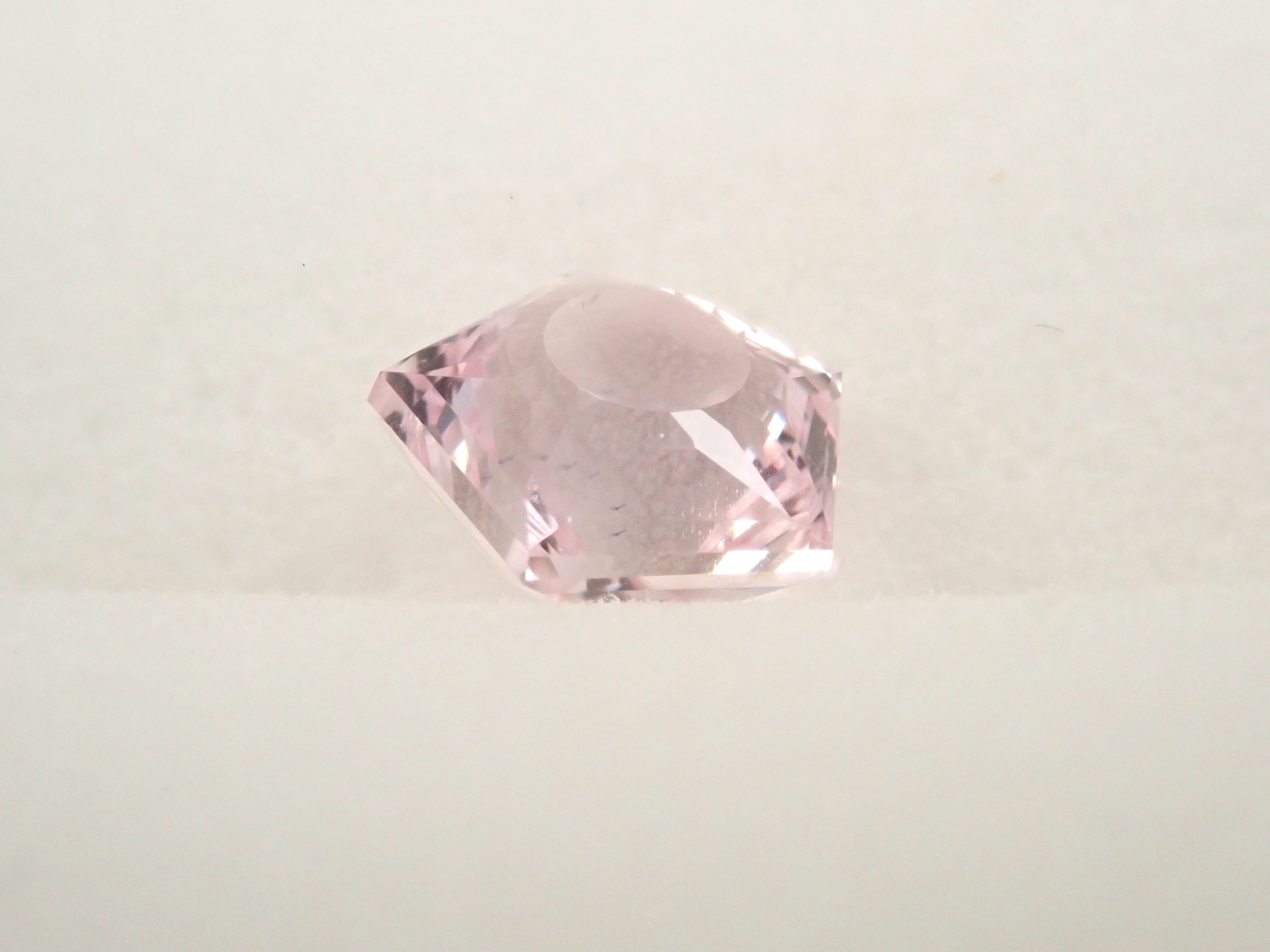 【1/23 22時販売】アフガニスタン産クンツァイト 0.971ctルース