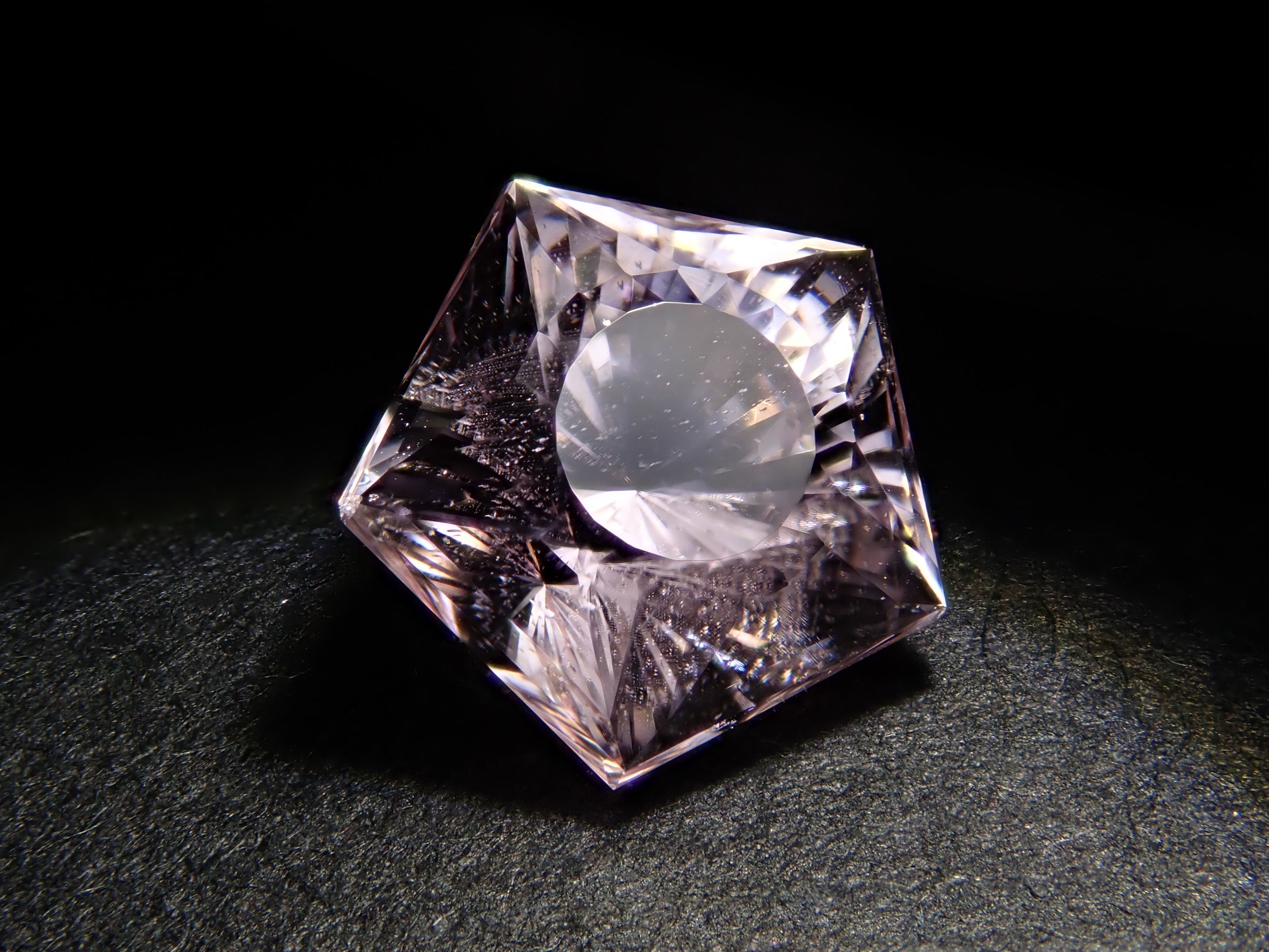 【1/23 22時販売】アフガニスタン産クンツァイト 0.971ctルース