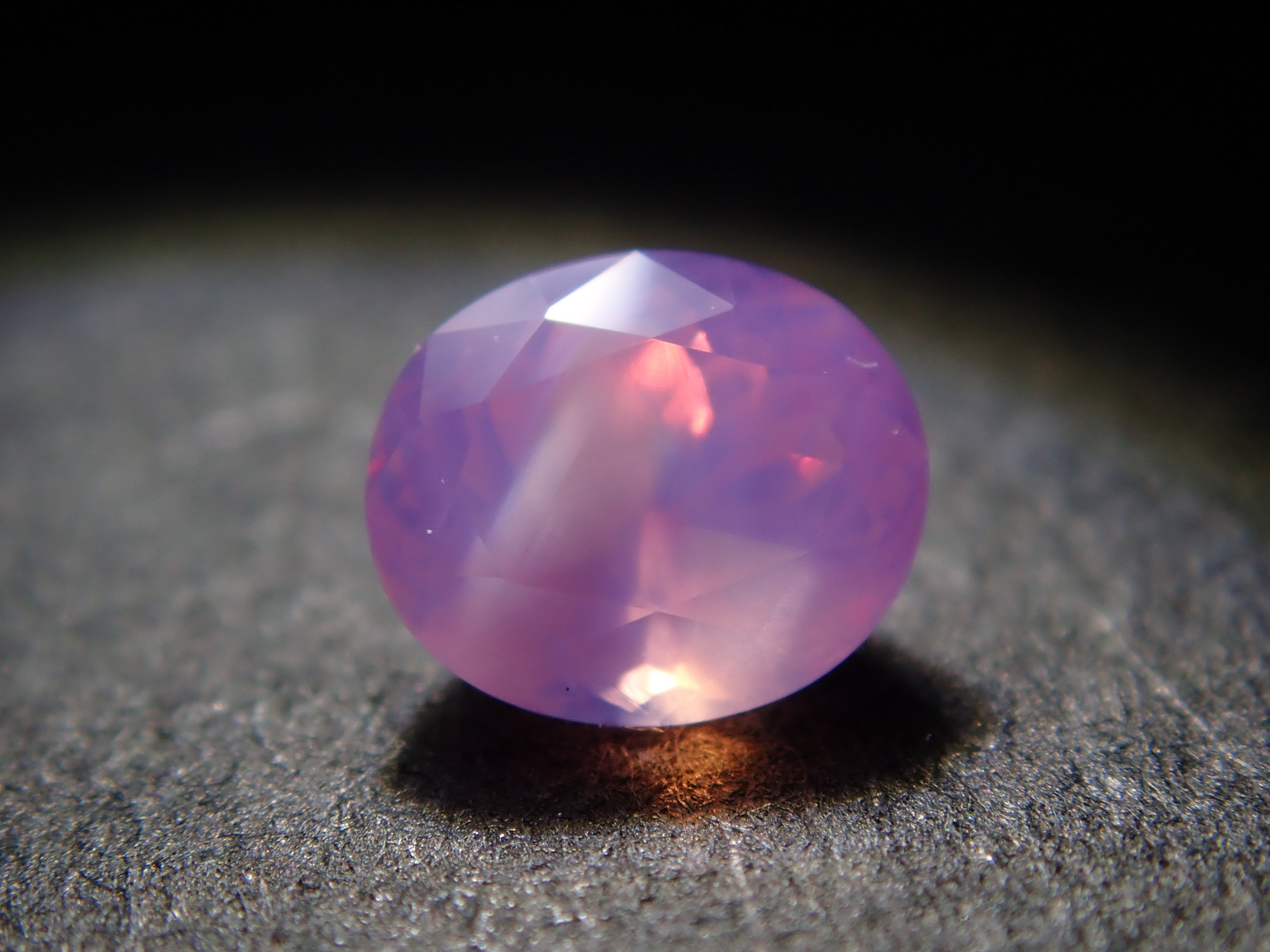 【1/27 22時販売】ベトナム産非加熱シルキーピンクサファイア 0.291ctルース