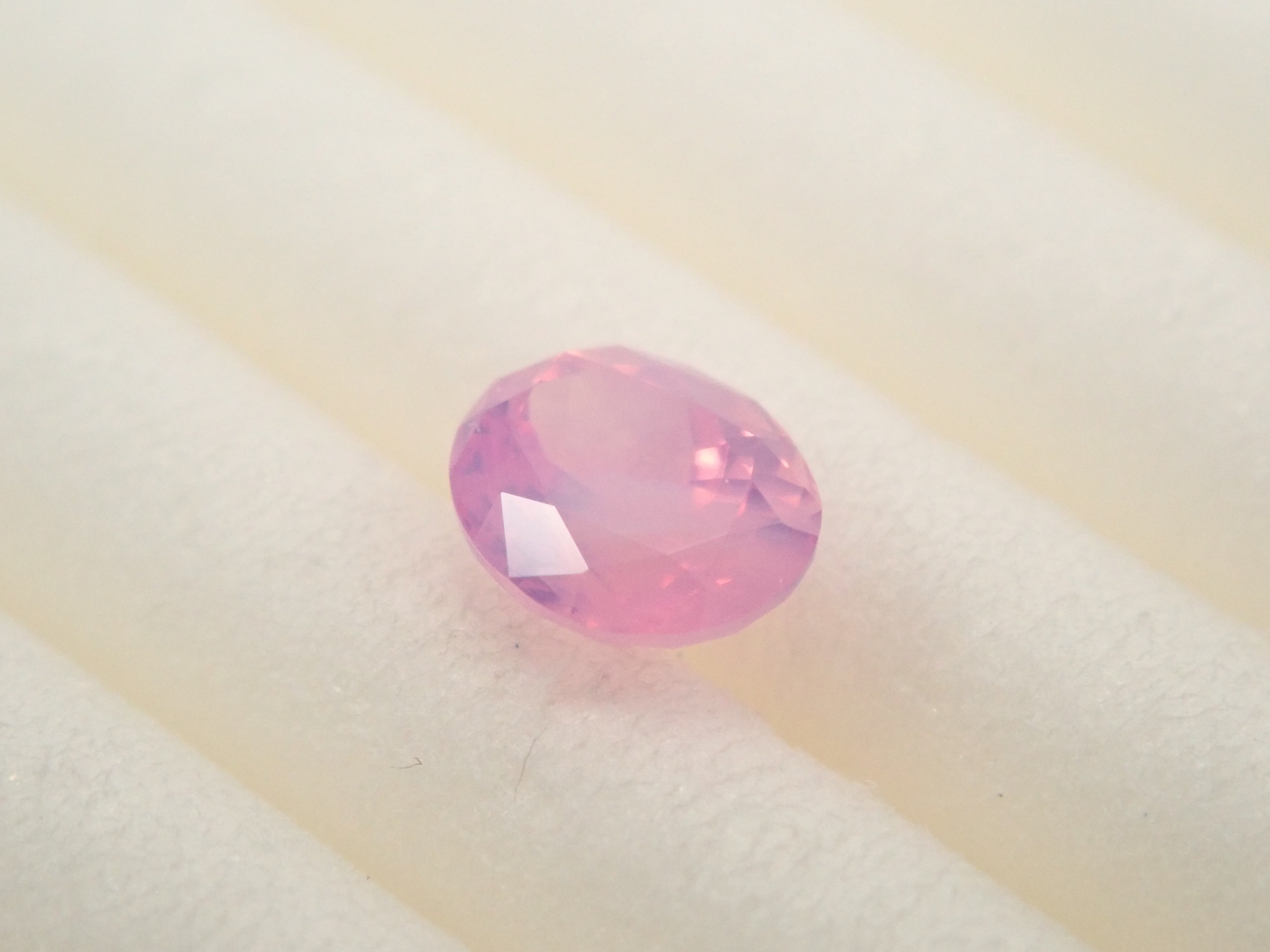【1/27 22時販売】ベトナム産非加熱シルキーピンクサファイア 0.291ctルース