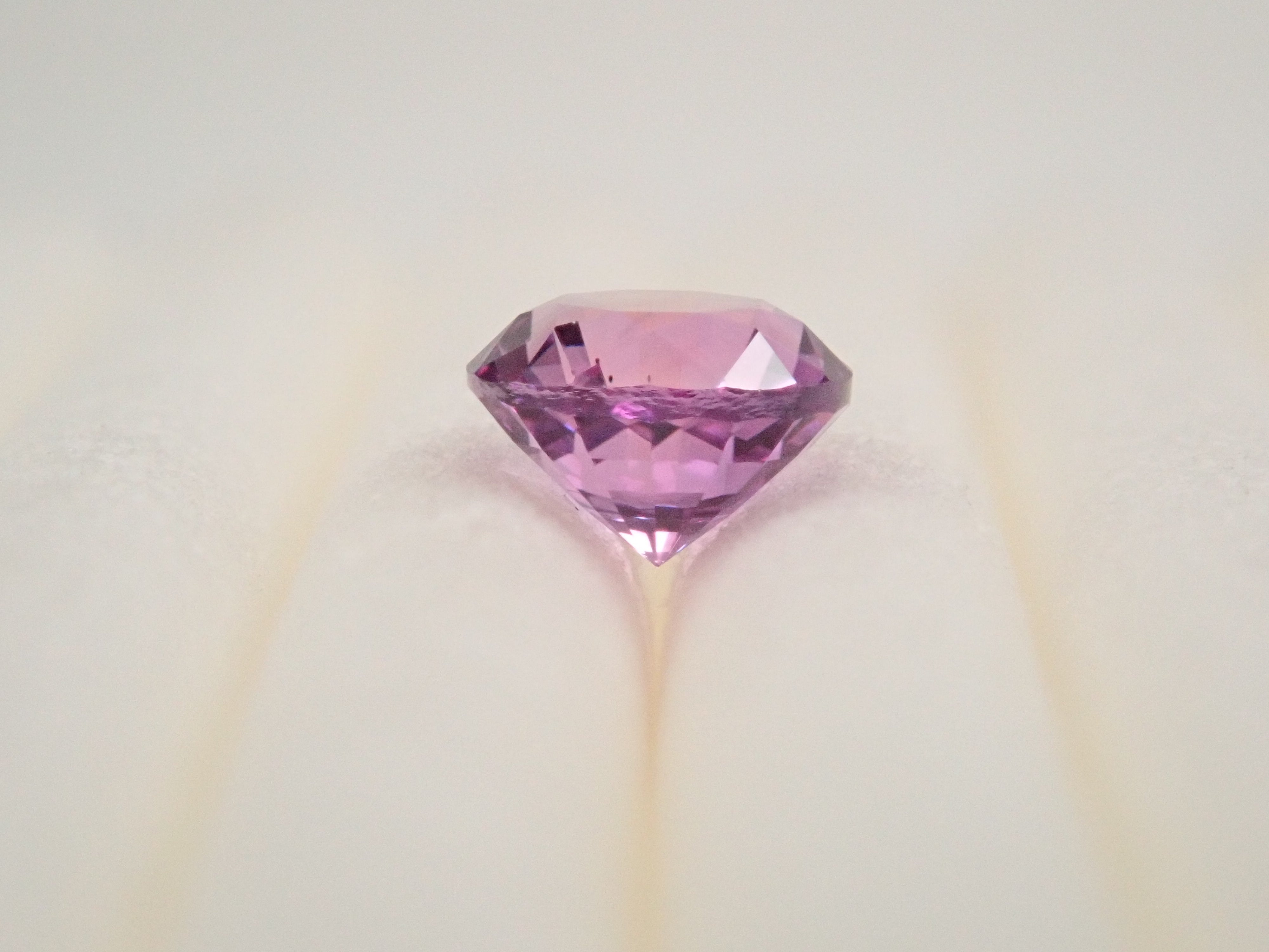 [On Sale at 10 PM on January 29th] Madagascar Purple Sapphire 4.2mm/0.418ct Loose