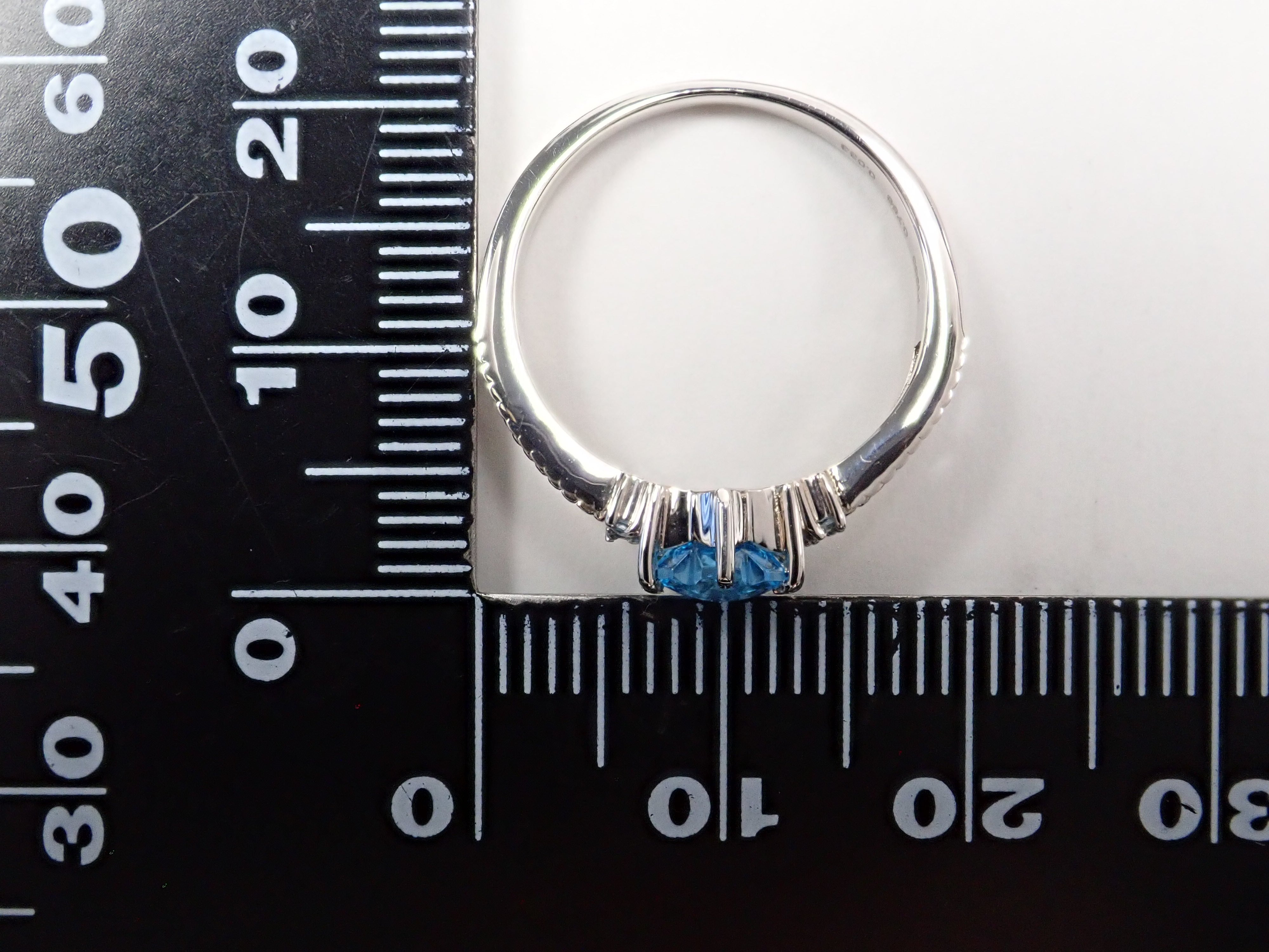 Pt950ブラジル産スイスブルートパーズ0.756ct・アクアマリンリング