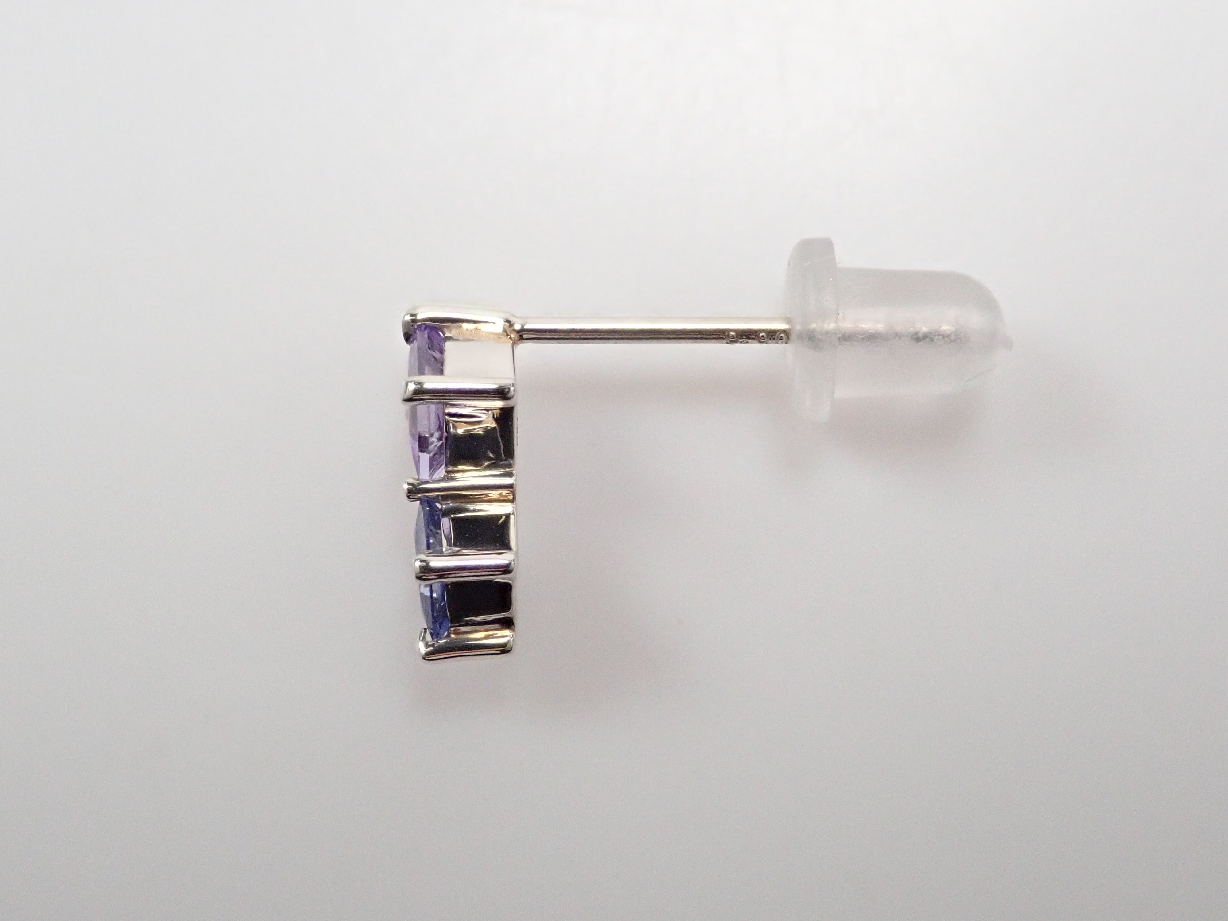 Pt950 パープルサファイア 0.318ct ピアス