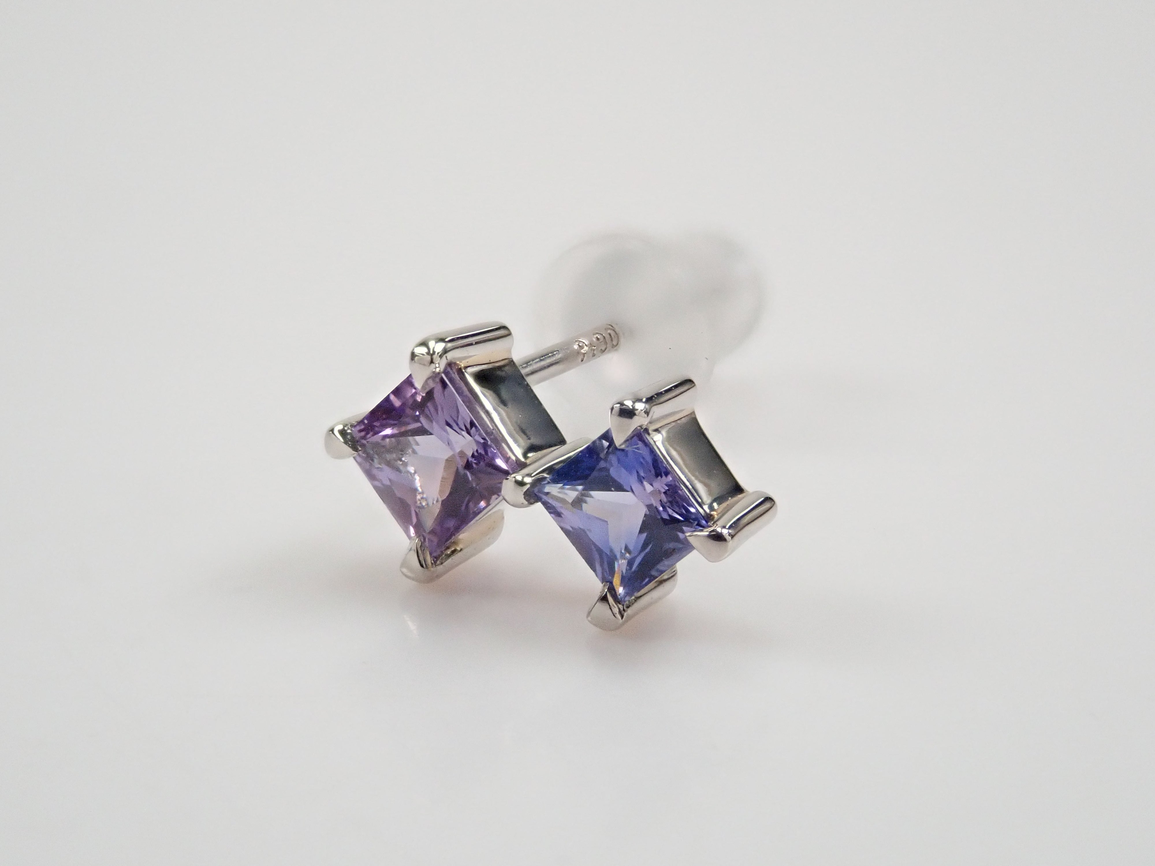 Pt950 パープルサファイア 0.318ct ピアス