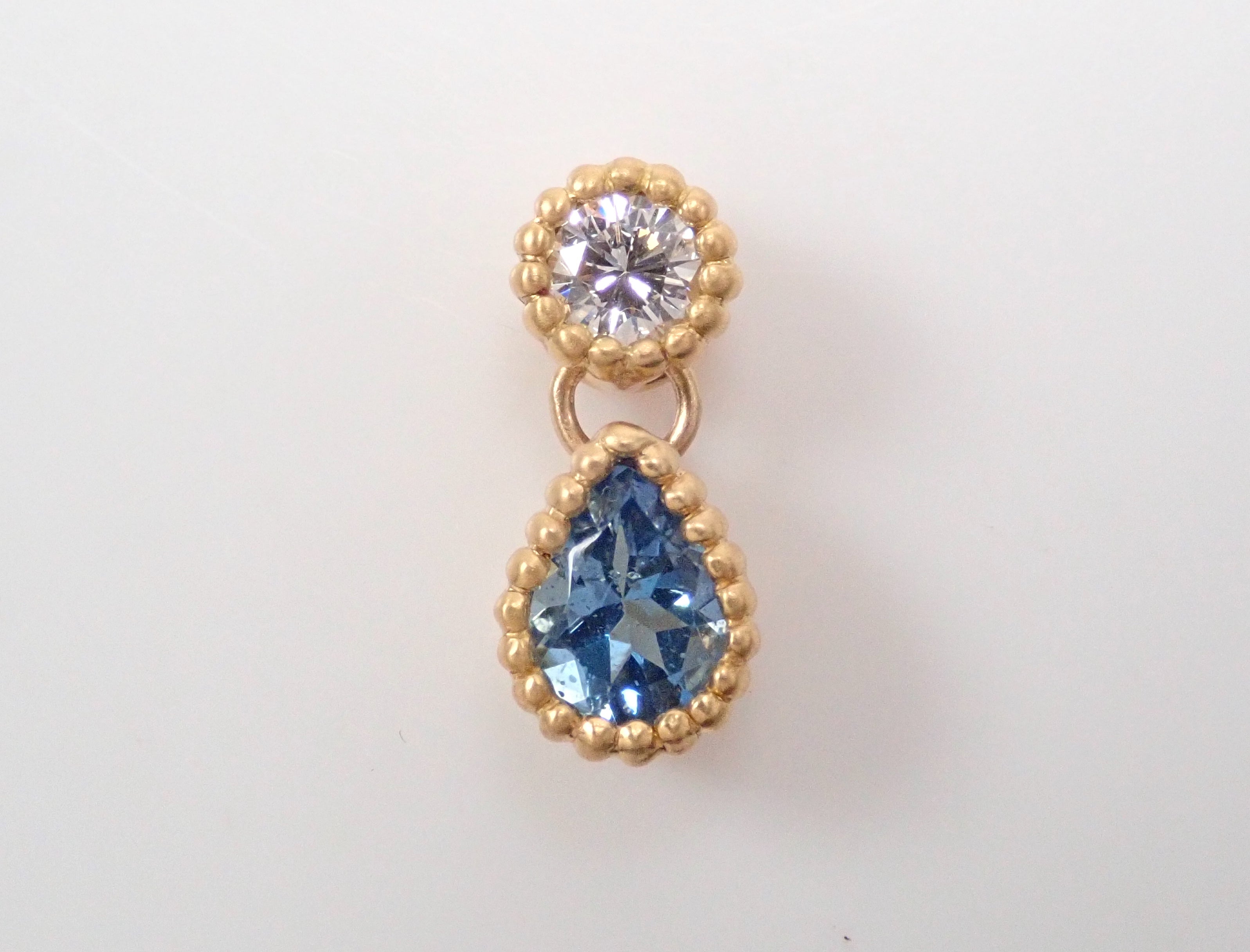 【10/12 22時販売】K18YG ブラジル産サンタマリアアクアマリン 0.284ct ペンダントトップ（ネックレストップ）
