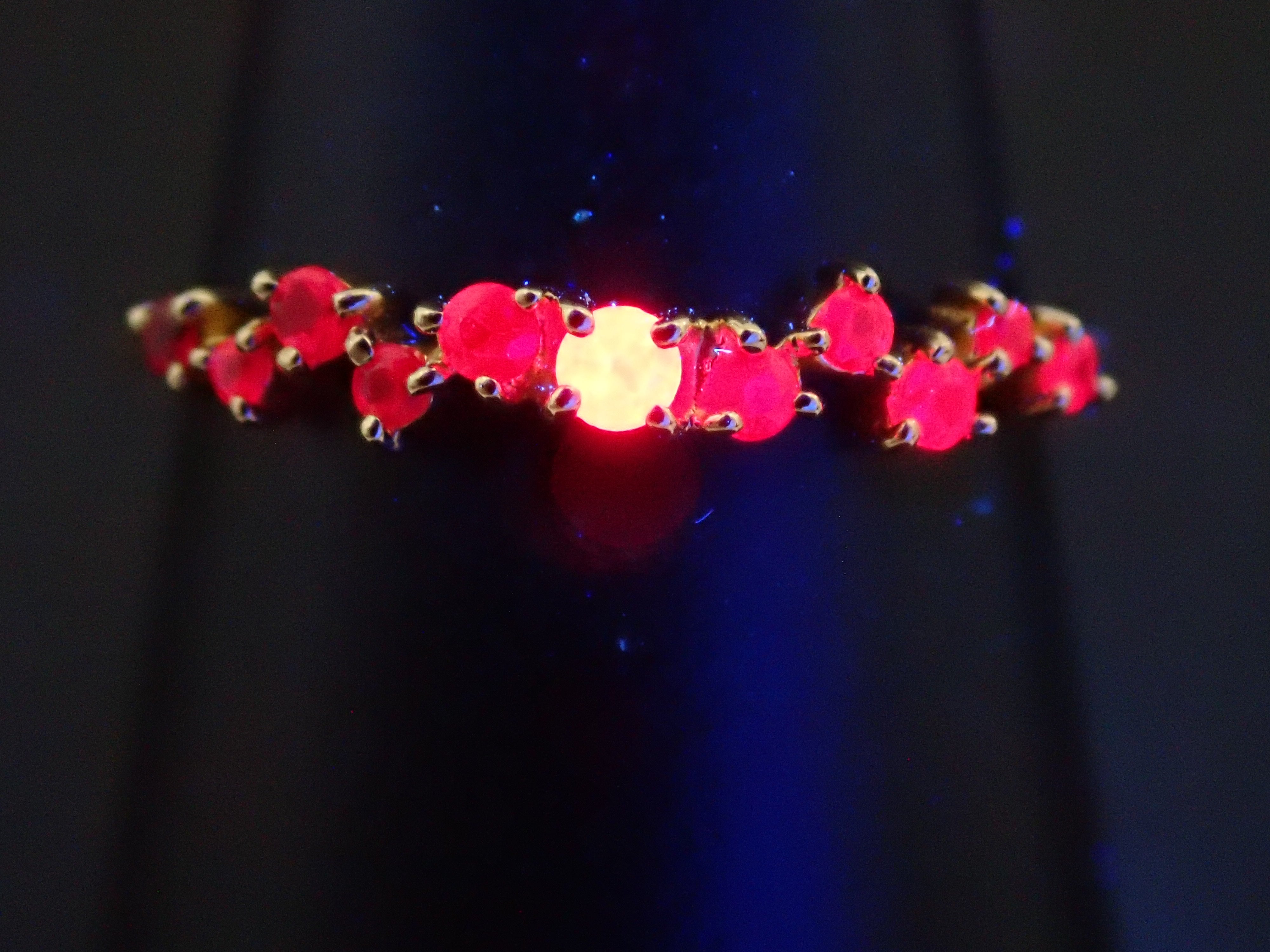 18K Yellow Gold Ruby Ring