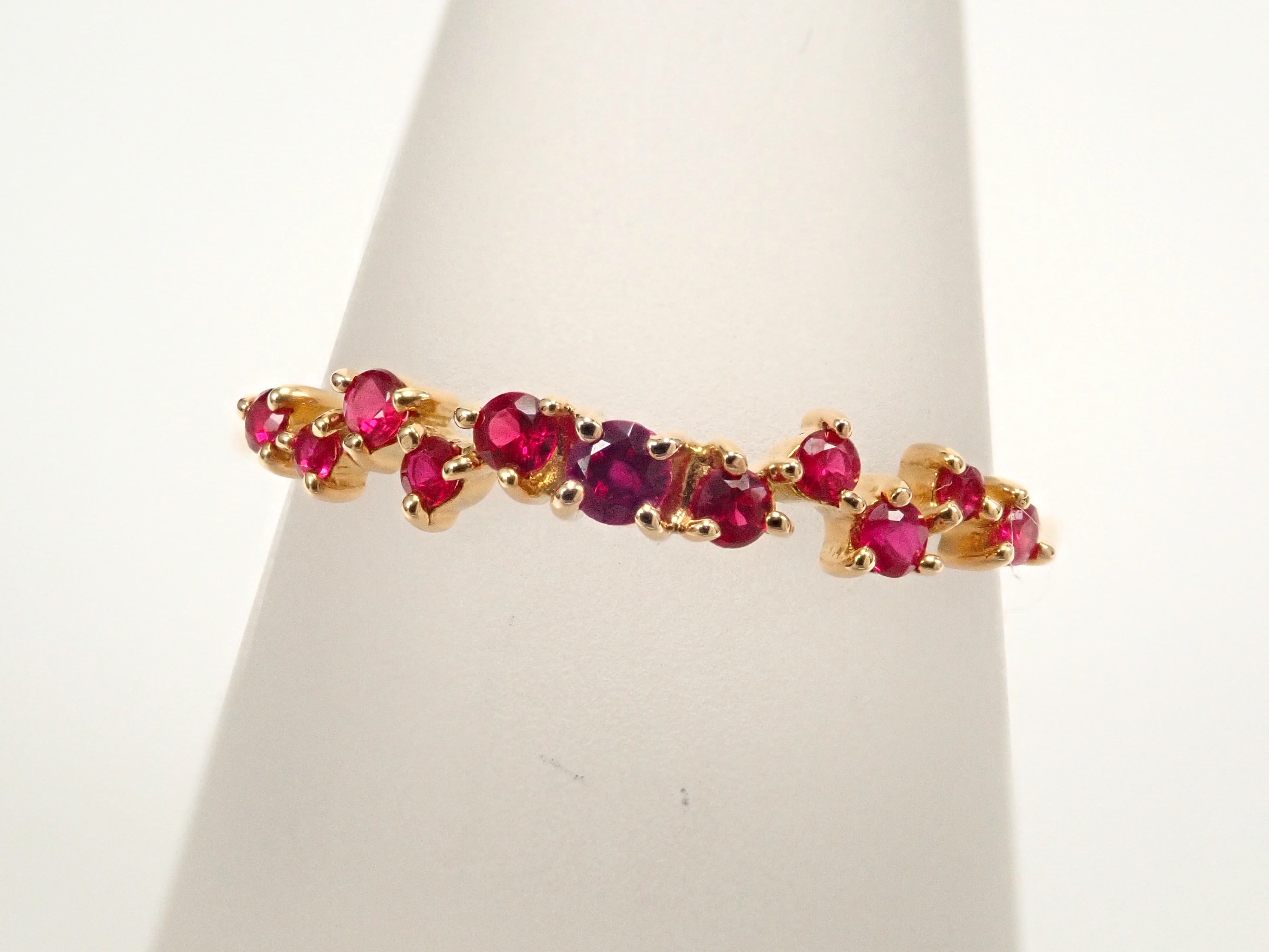 18K Yellow Gold Ruby Ring