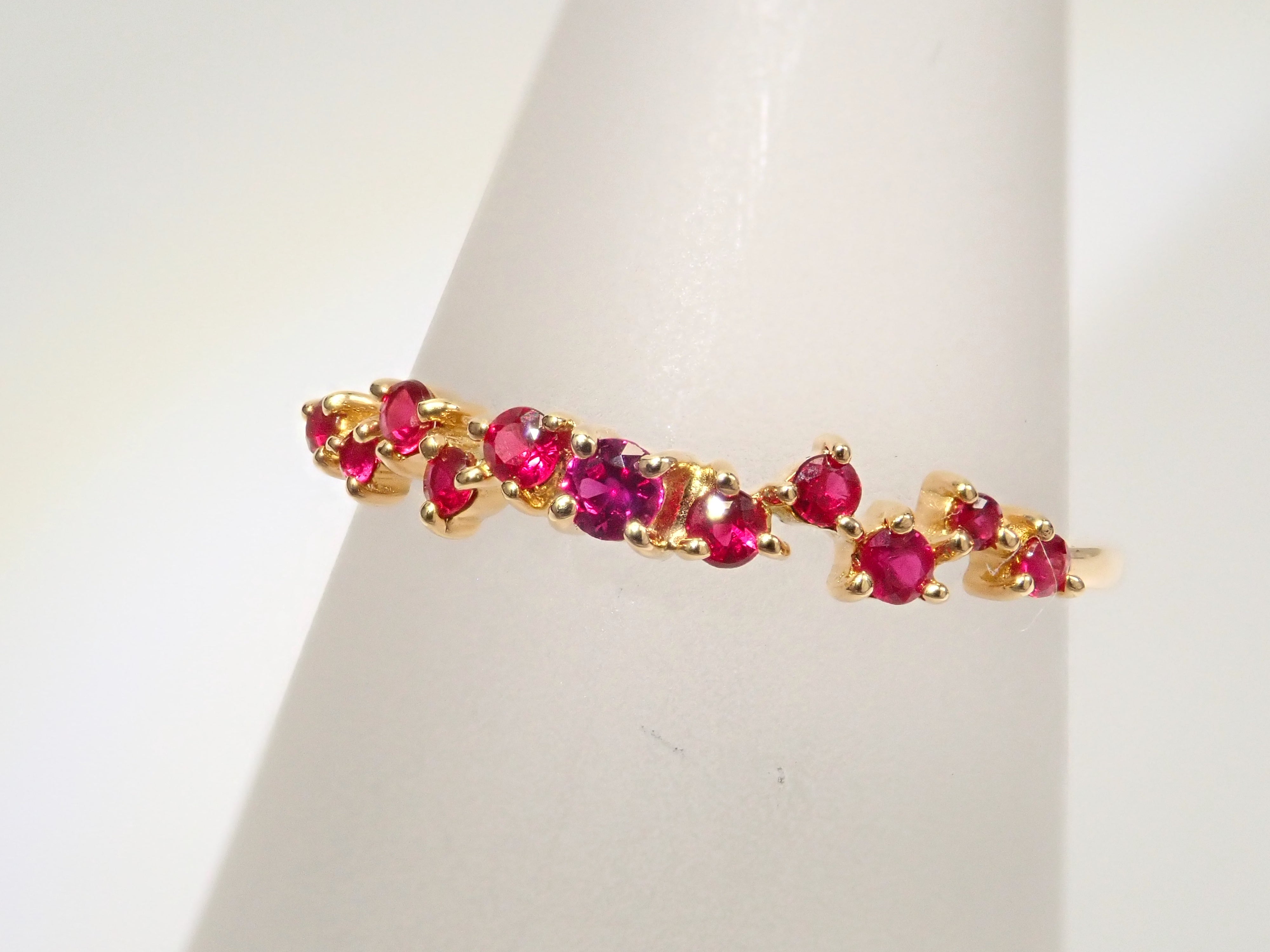 18K Yellow Gold Ruby Ring