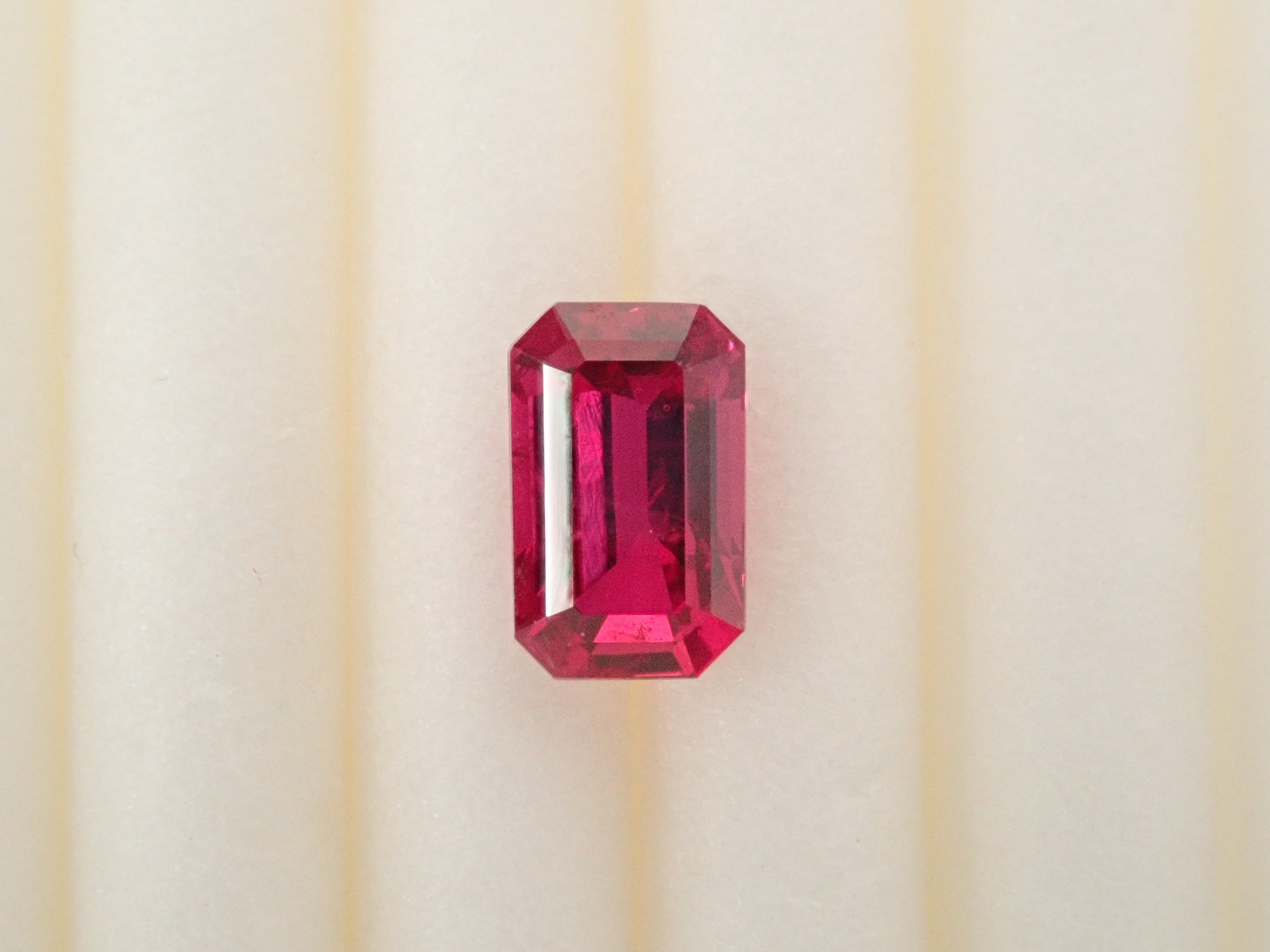 [12561780] Mozambique Ruby 0.481ct Loose