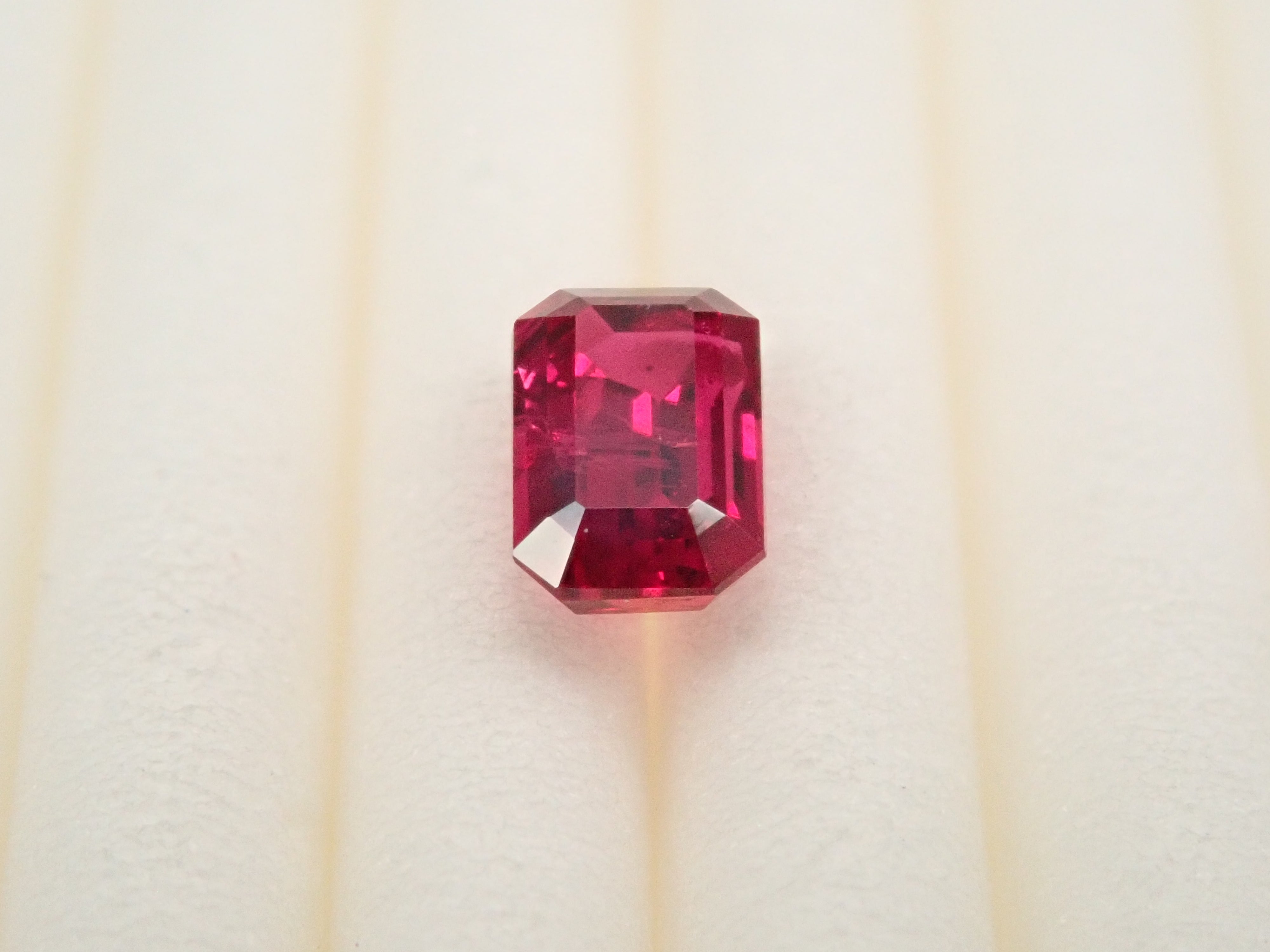 [12561780] Mozambique Ruby 0.481ct Loose