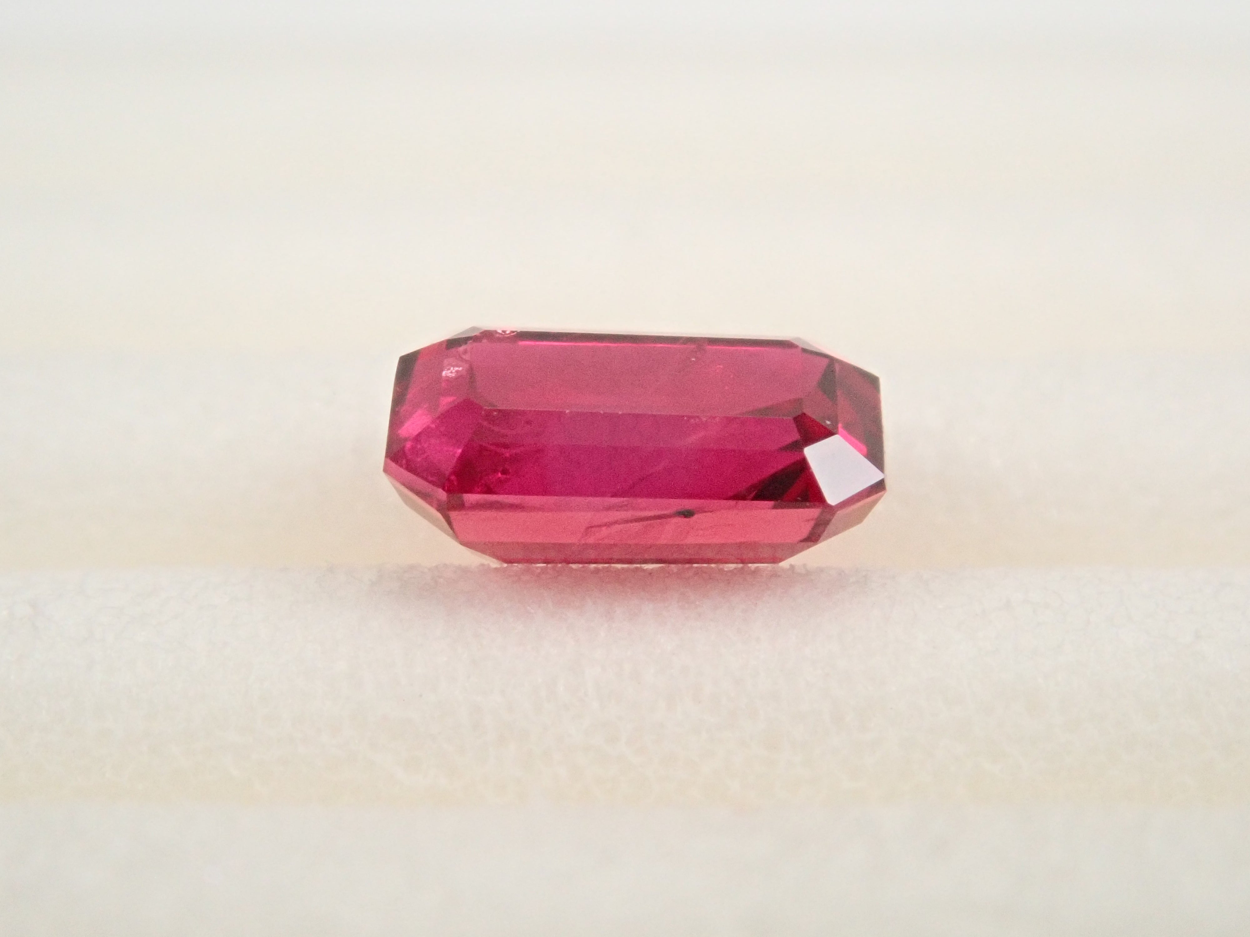 [12561780] Mozambique Ruby 0.481ct Loose