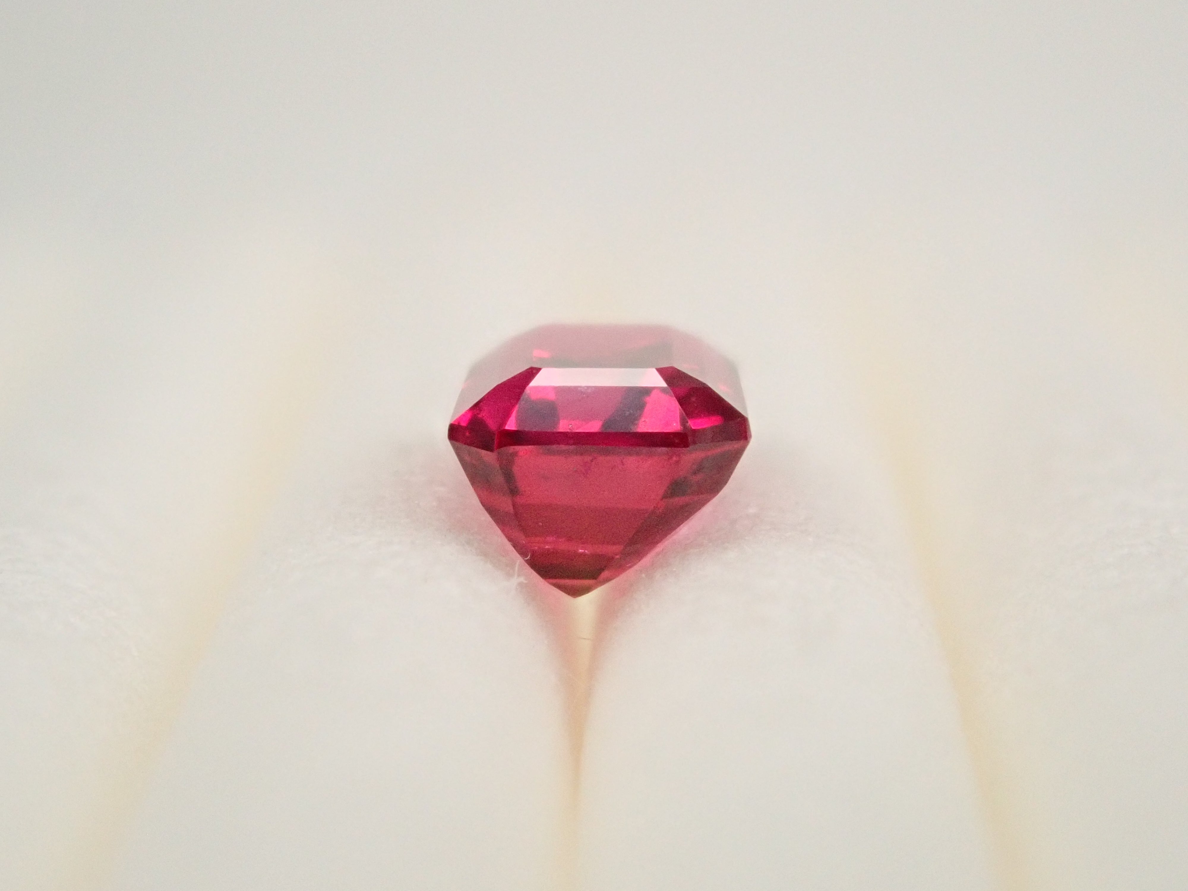 [12561780] Mozambique Ruby 0.481ct Loose