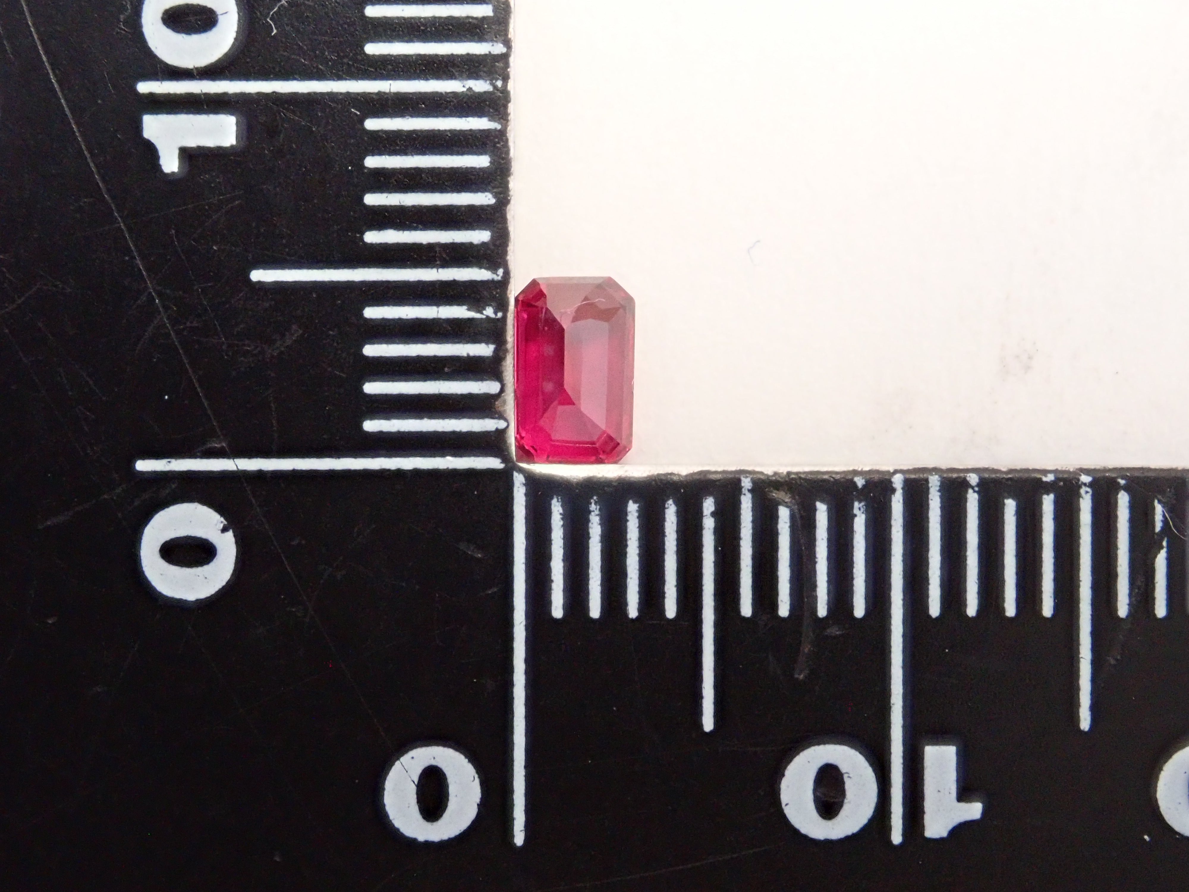 [12561780] Mozambique Ruby 0.481ct Loose