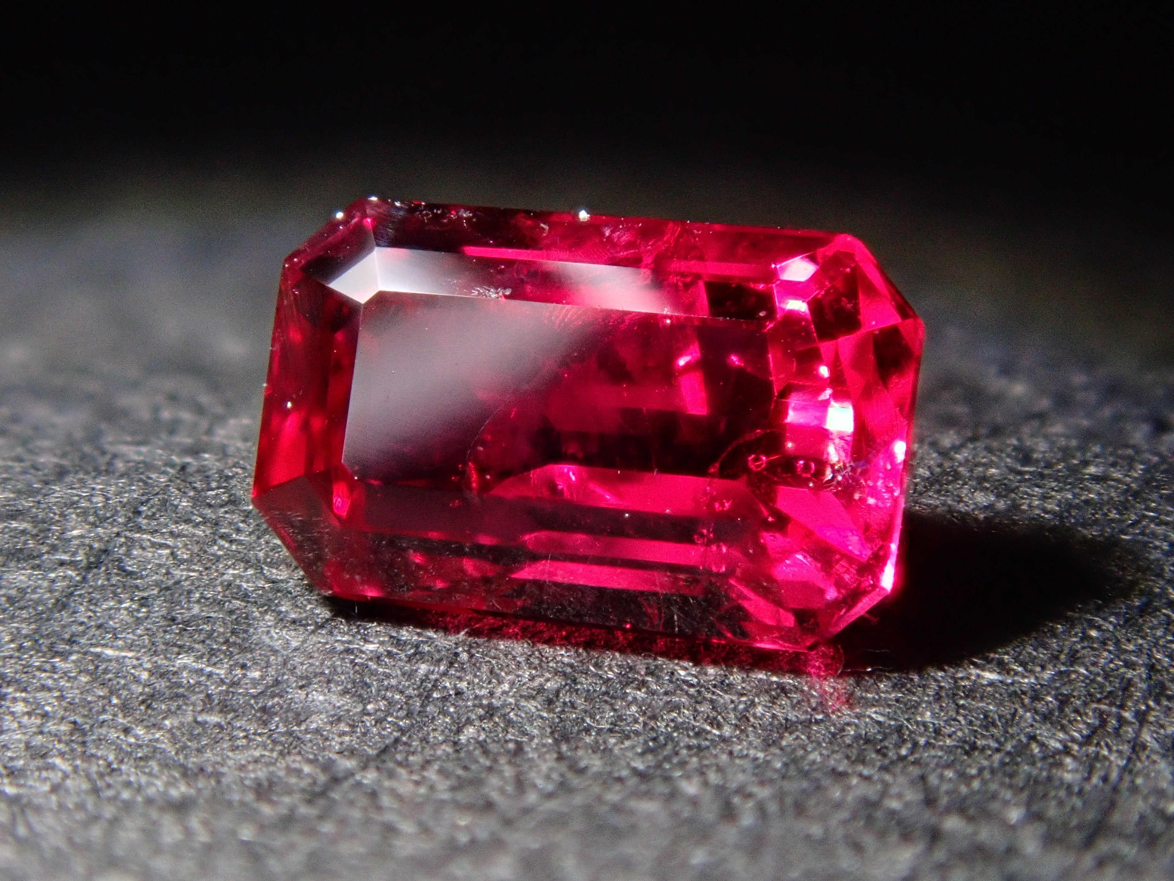 [12561780] Mozambique Ruby 0.481ct Loose