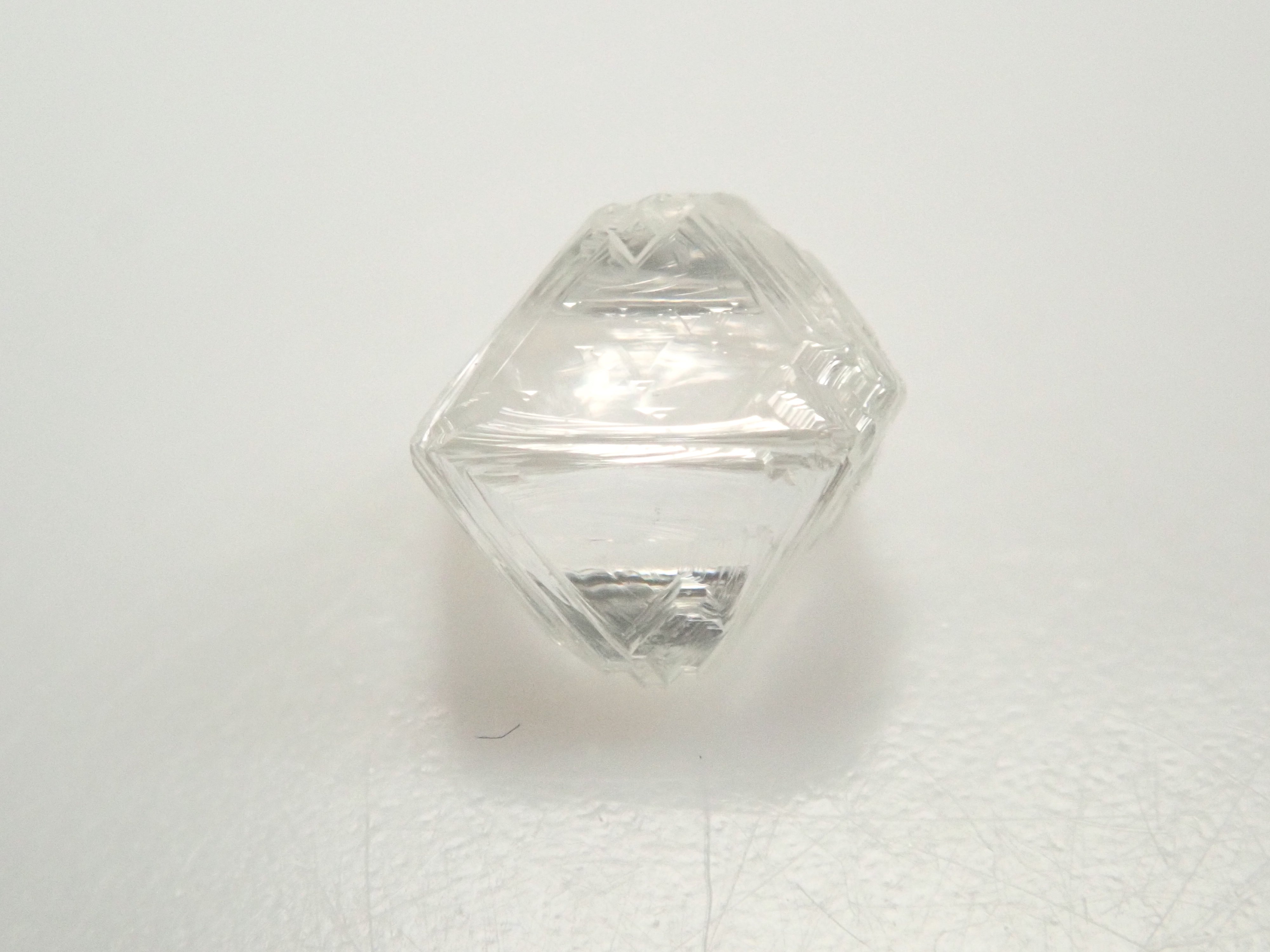 【1/12 22時販売】ダイヤモンド原石（ソーヤブル） 0.466ct原石（トライゴン有り）