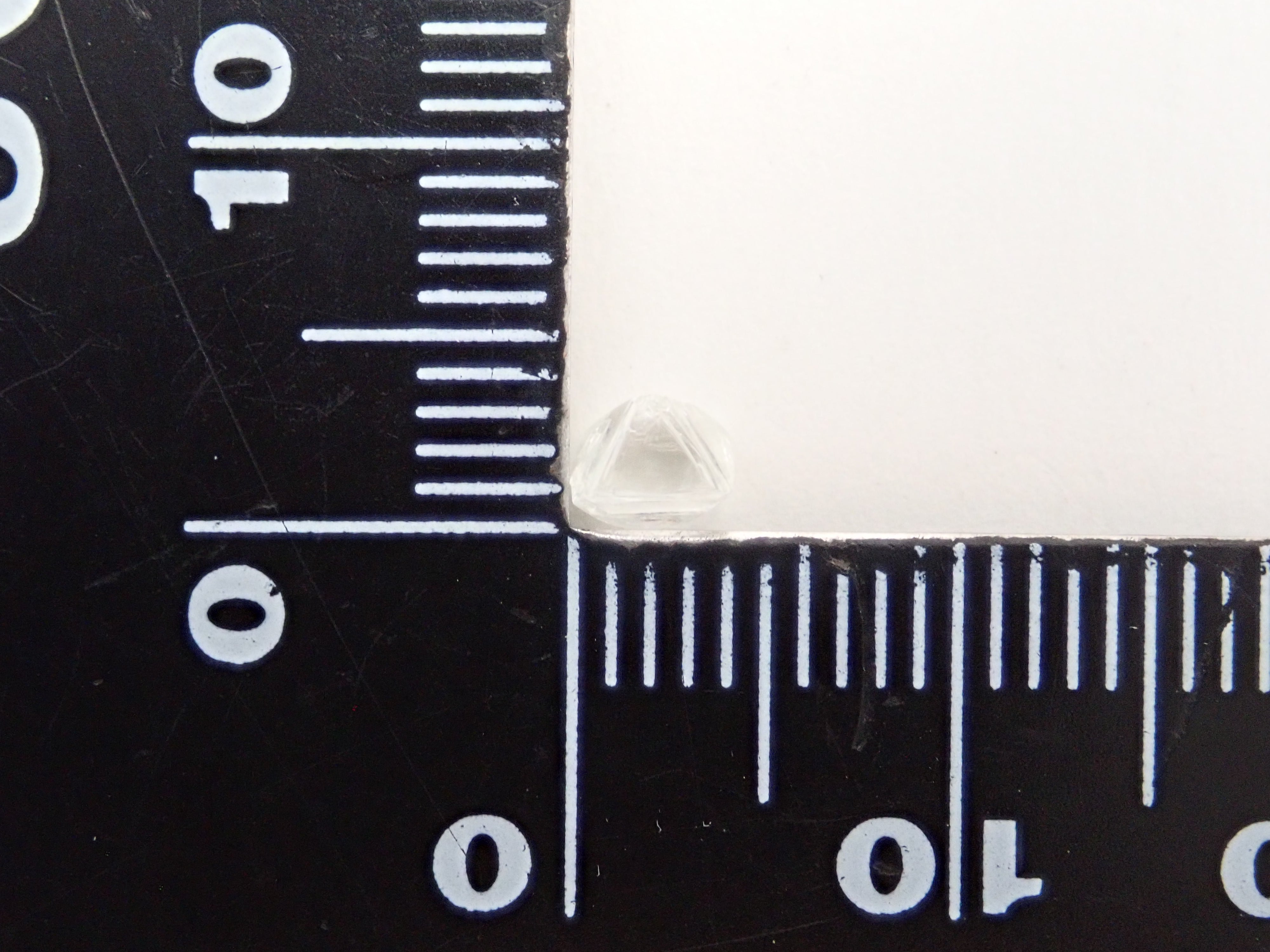 【1/12 22時販売】ダイヤモンド原石（ソーヤブル） 0.466ct原石（トライゴン有り）