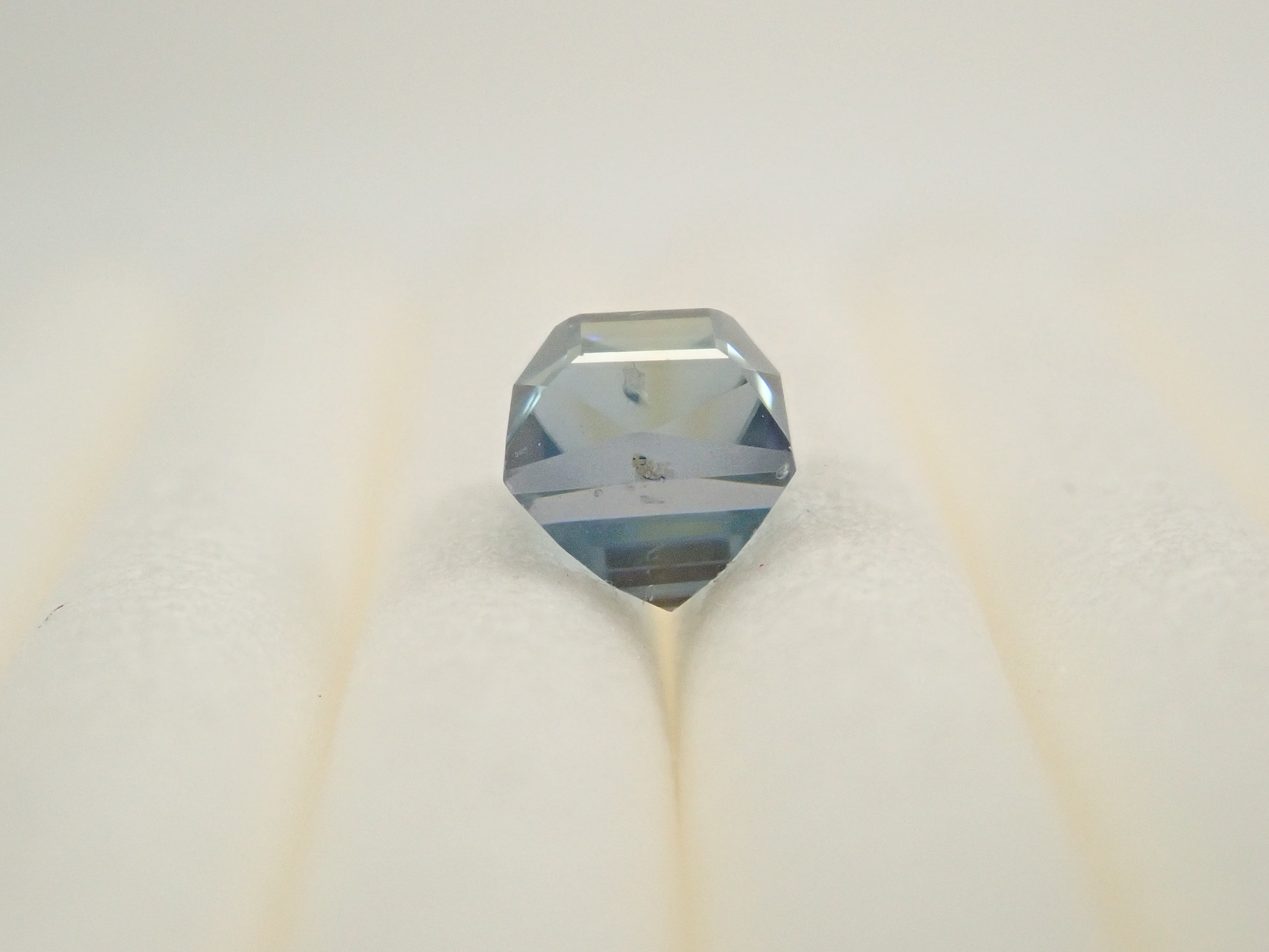 【1/11 22時販売】ミャンマー産カラーチェンジジルコン 1.043ctルース