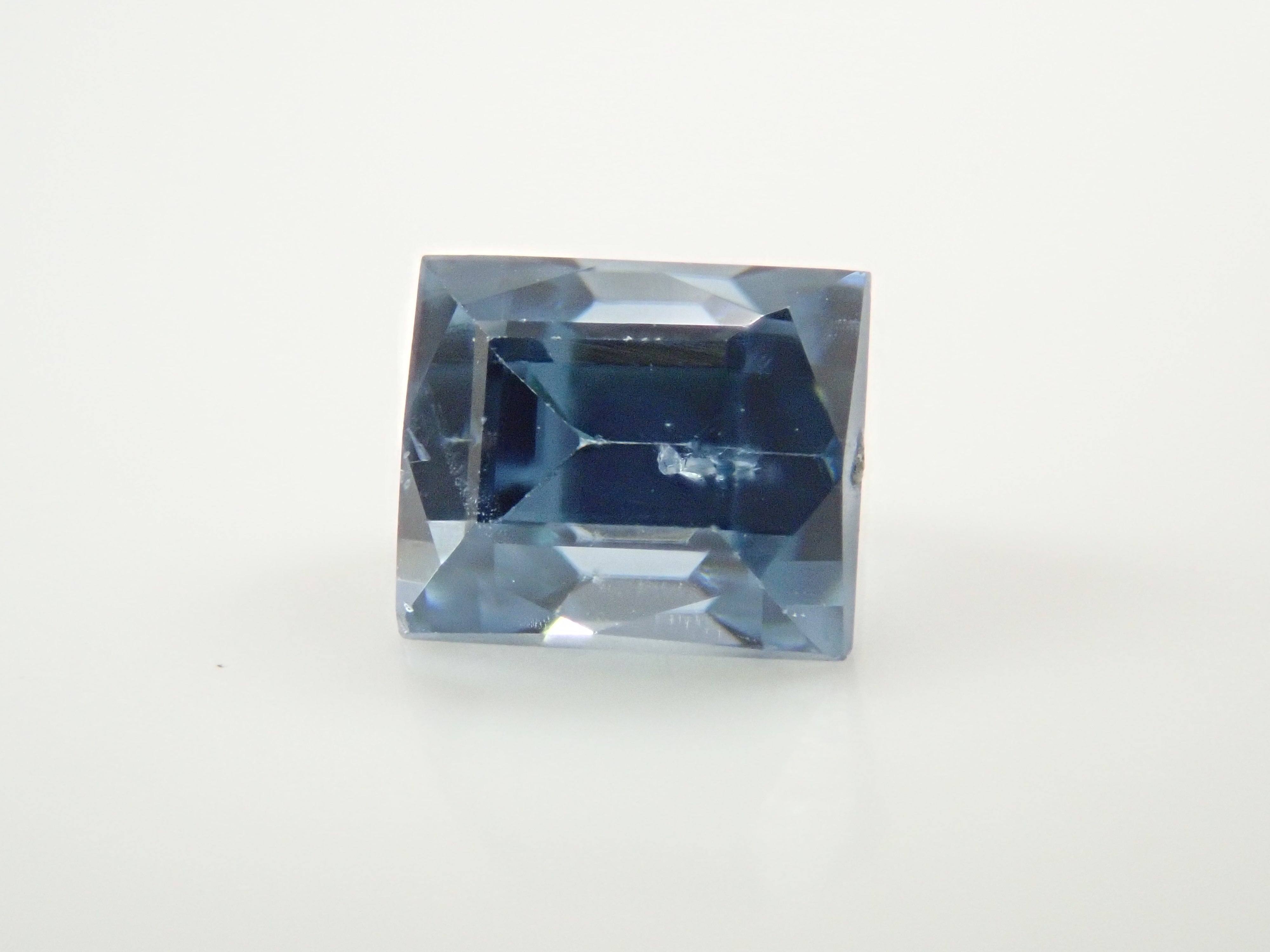 【1/11 22時販売】ミャンマー産カラーチェンジジルコン 1.043ctルース