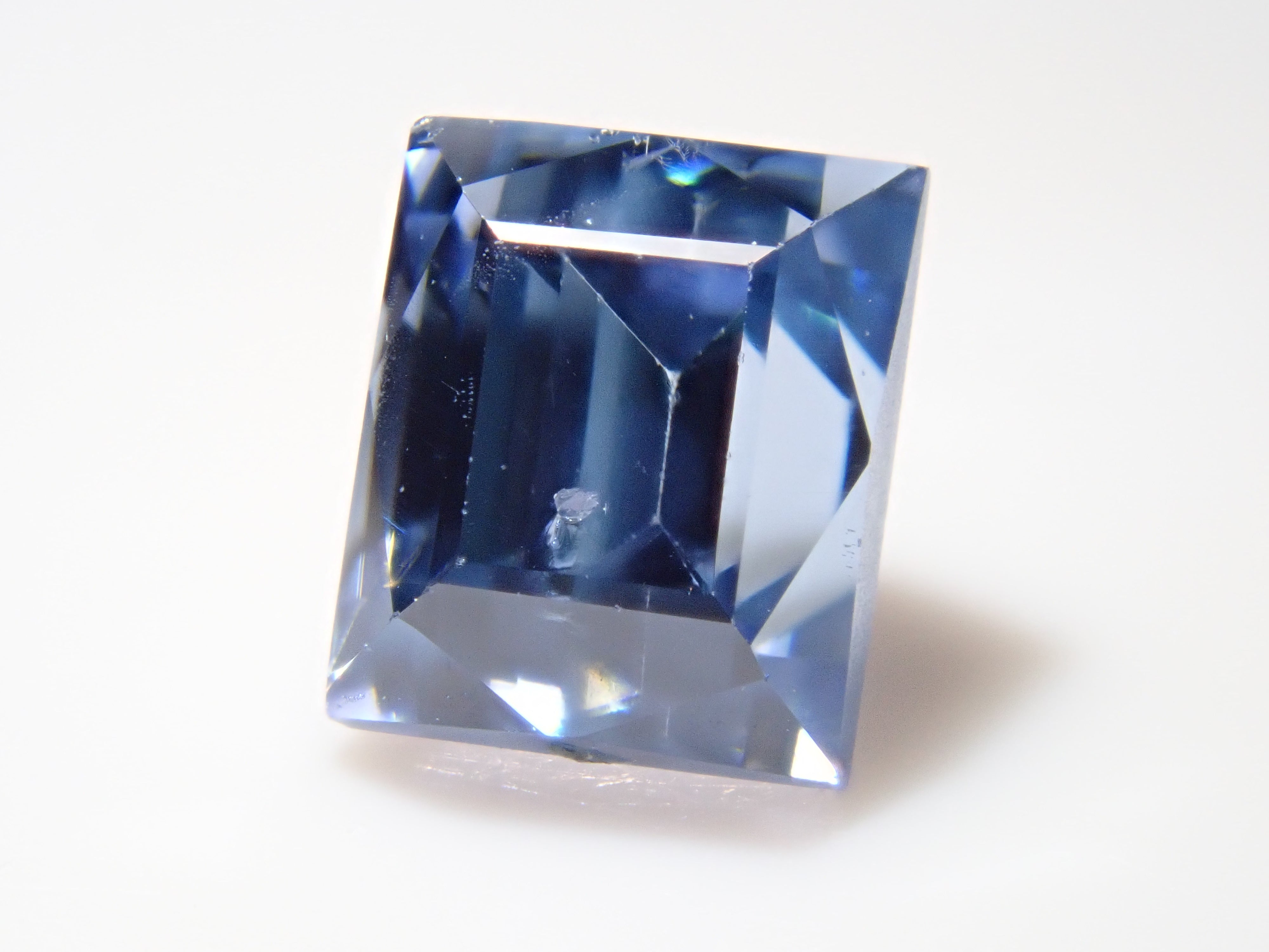 【1/11 22時販売】ミャンマー産カラーチェンジジルコン 1.043ctルース