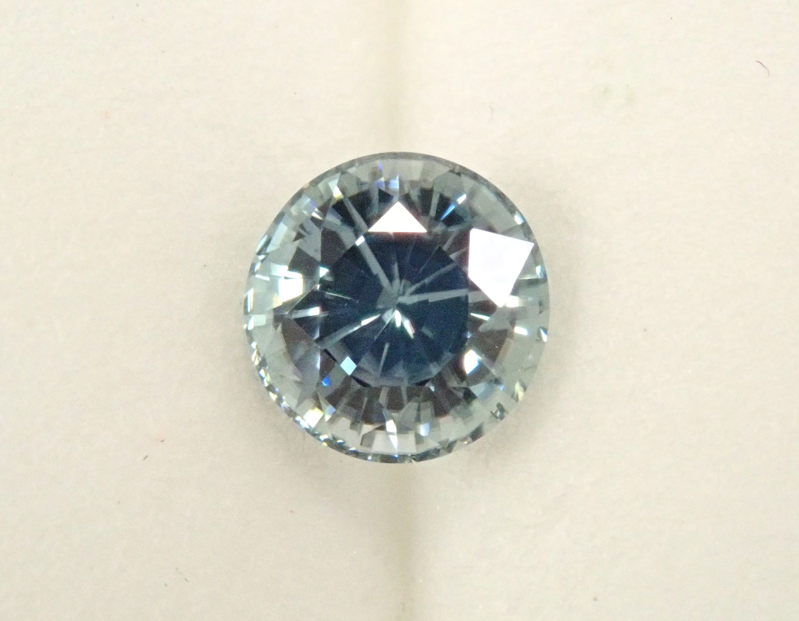 【1/11 22時販売】ミャンマー産カラーチェンジジルコン 5.3mm/1.043ctルース