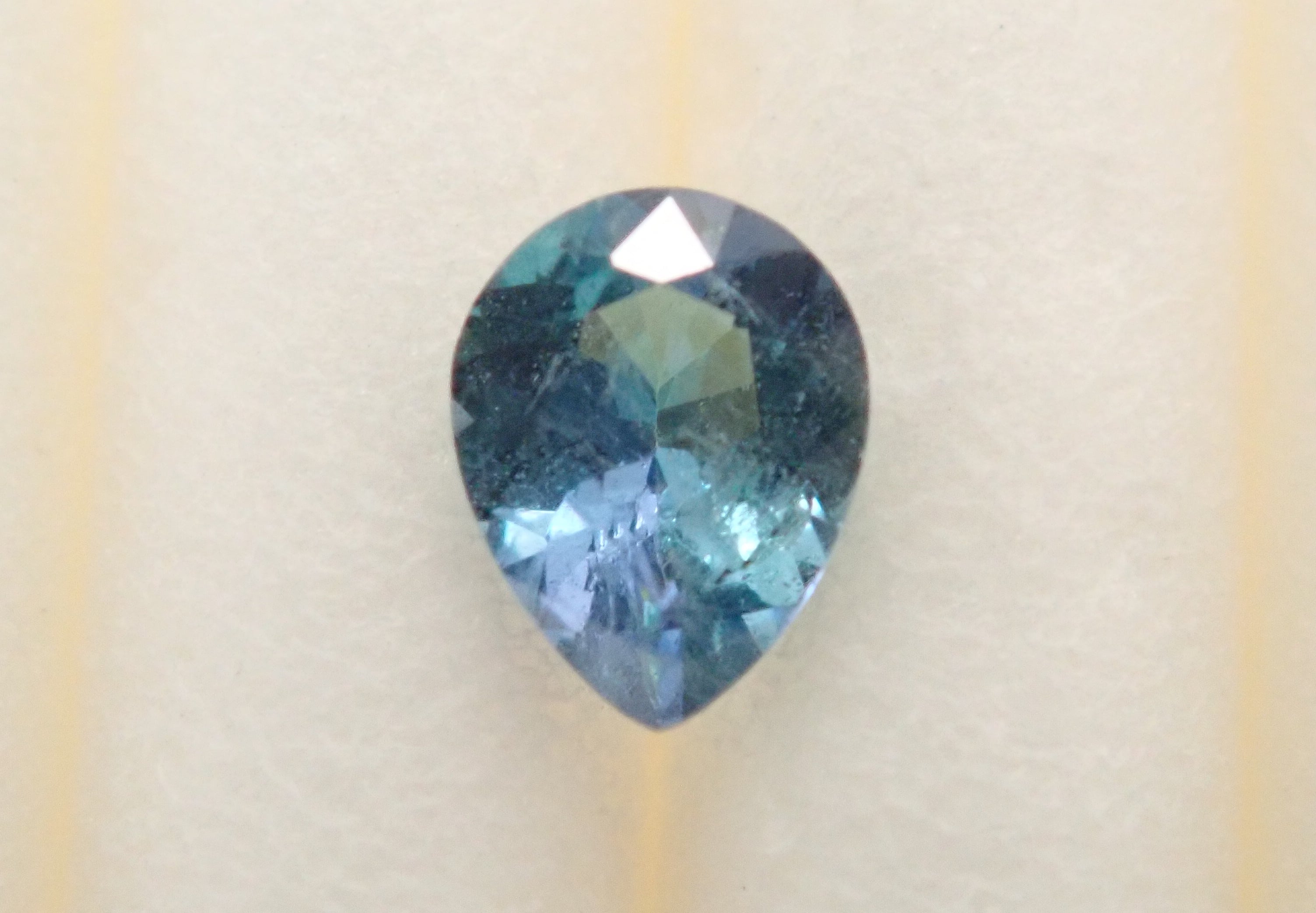 [12559009] Tanzanian Kornerupine 0.103ct Loose Stone
