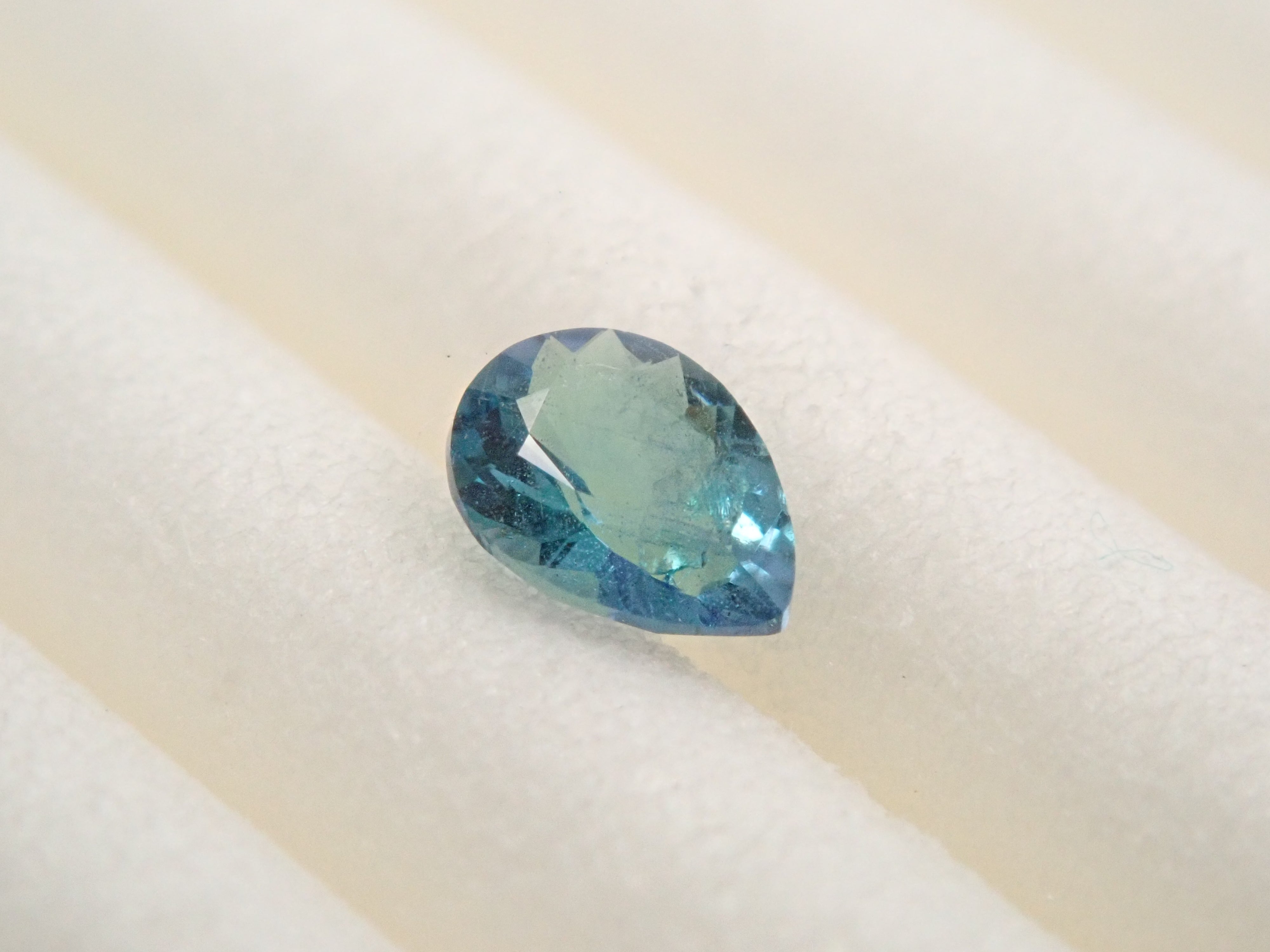 【1/11 22時販売】タンザニア産コーネルピン 0.103ctルース