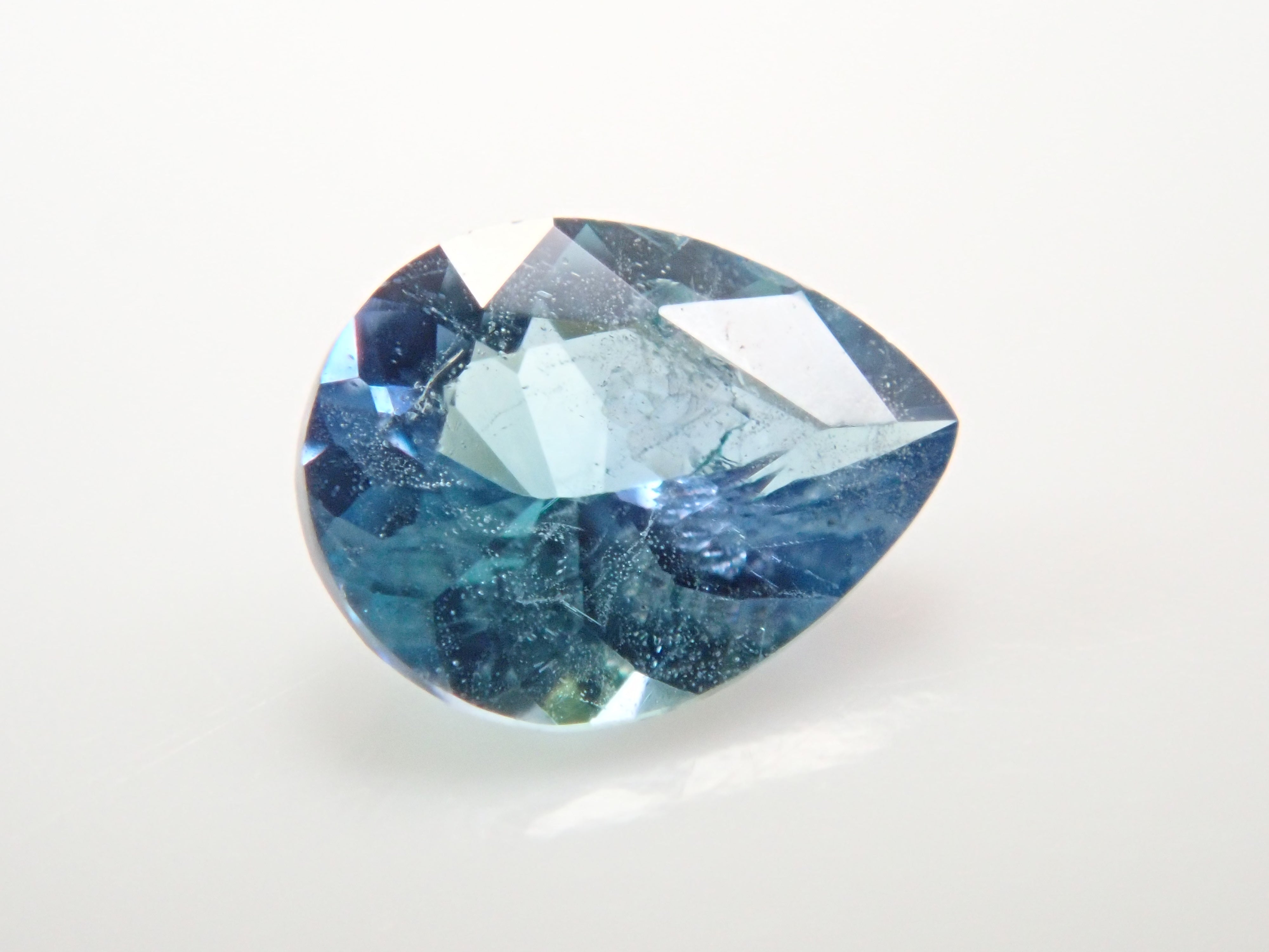 【1/11 22時販売】タンザニア産コーネルピン 0.103ctルース