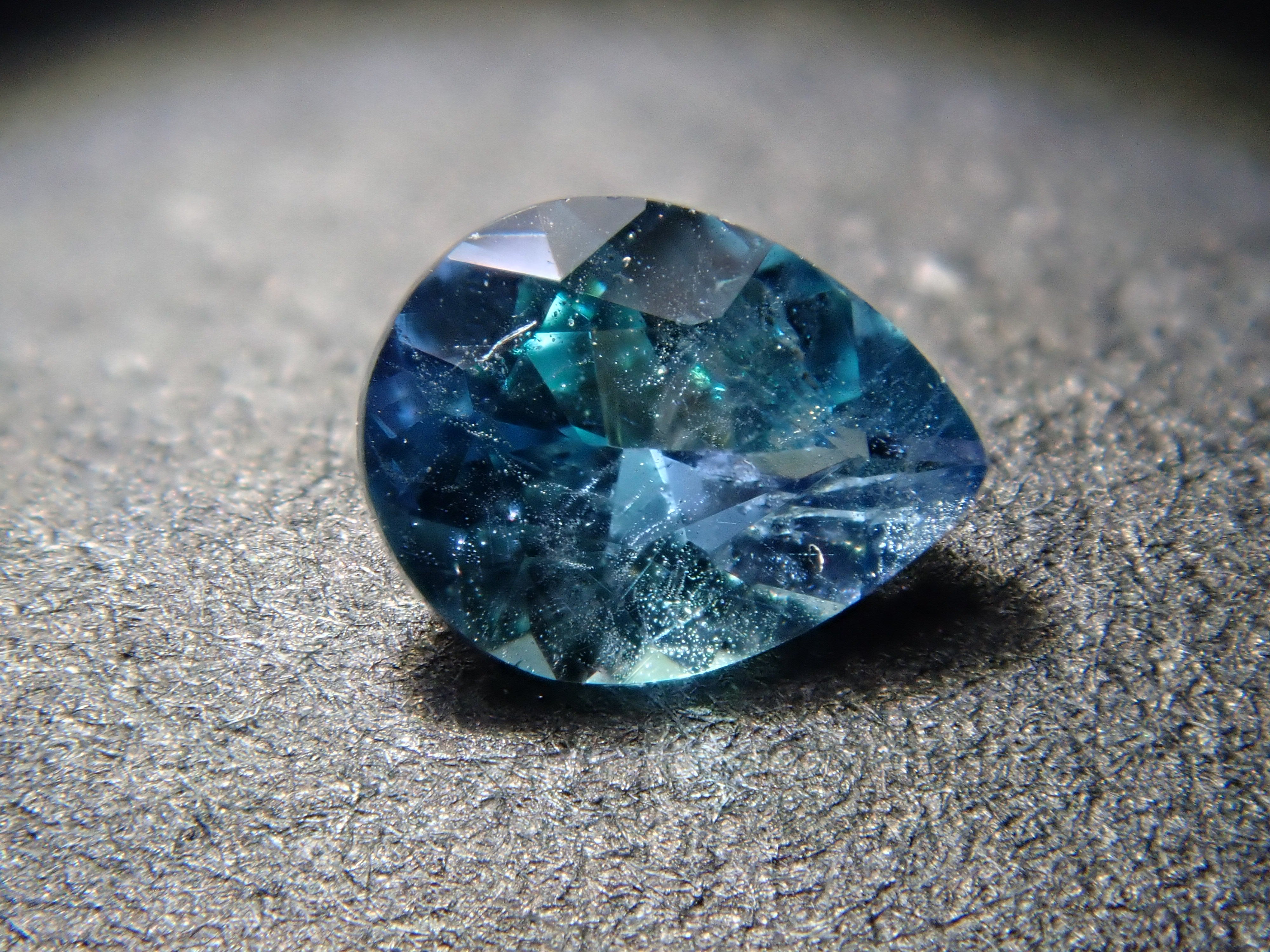 【1/11 22時販売】タンザニア産コーネルピン 0.103ctルース