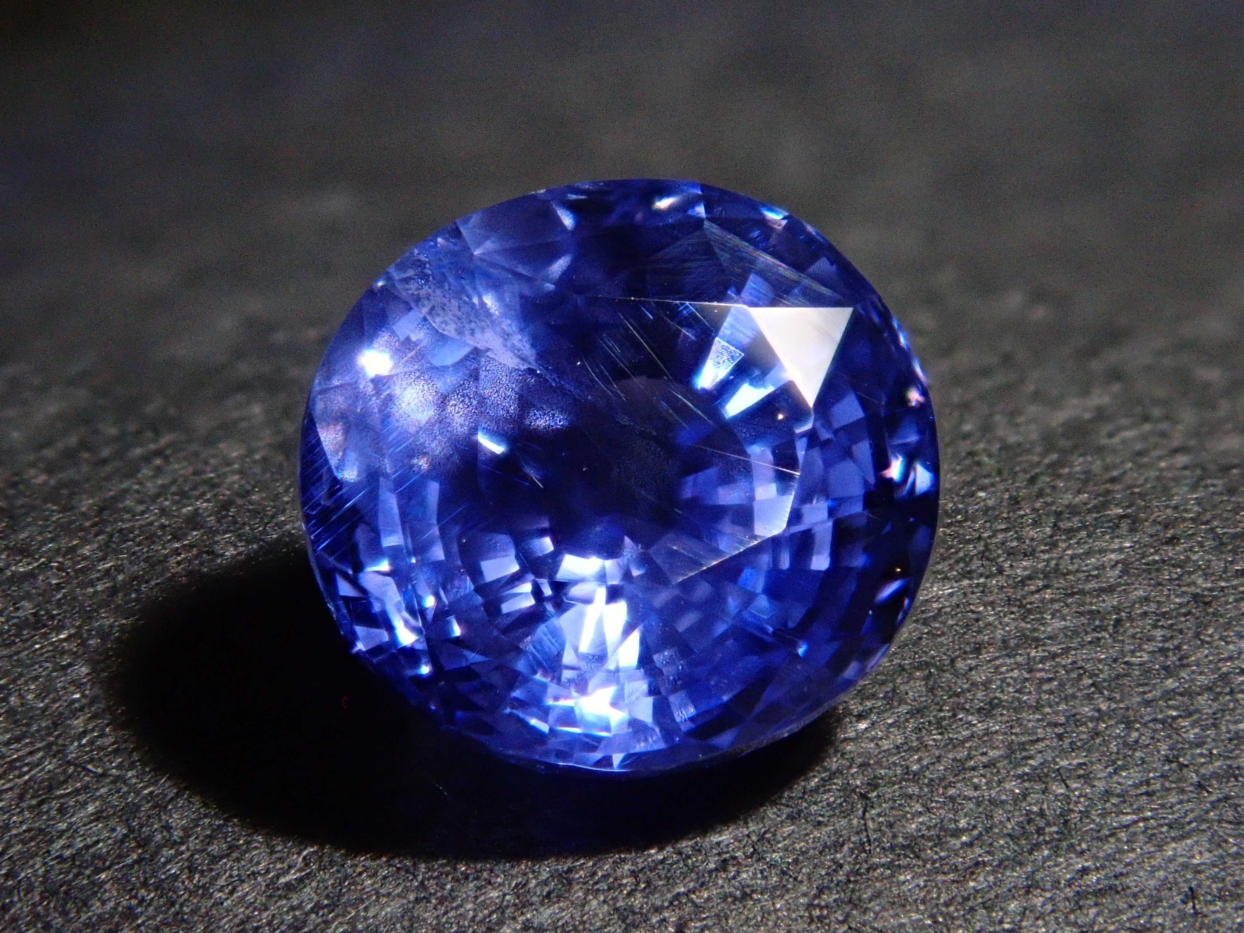 【抽選販売0117_10】マダガスカル産非加熱ブルーサファイア 1.380ctルース AIGS