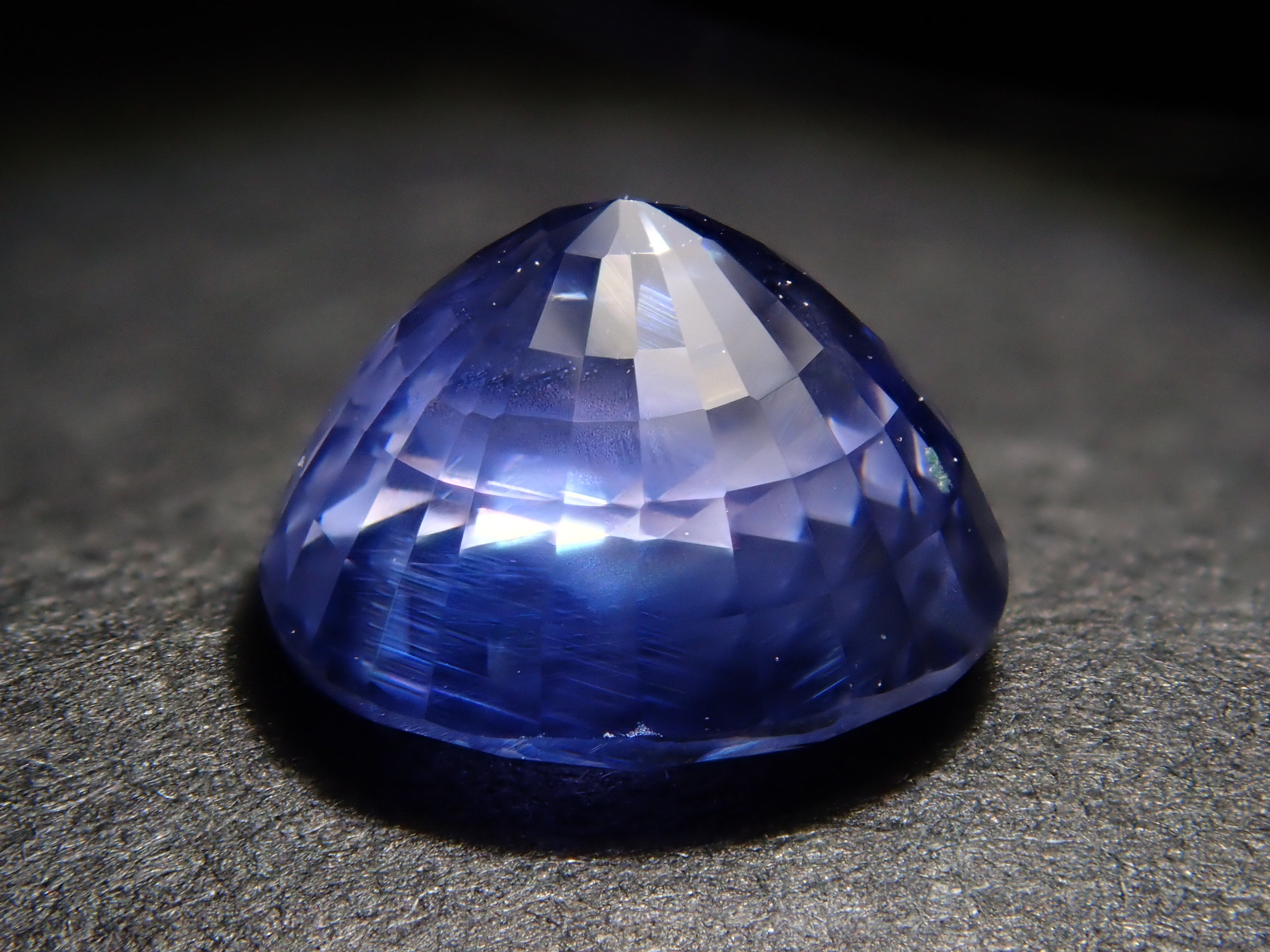 【抽選販売0117_10】マダガスカル産非加熱ブルーサファイア 1.380ctルース AIGS