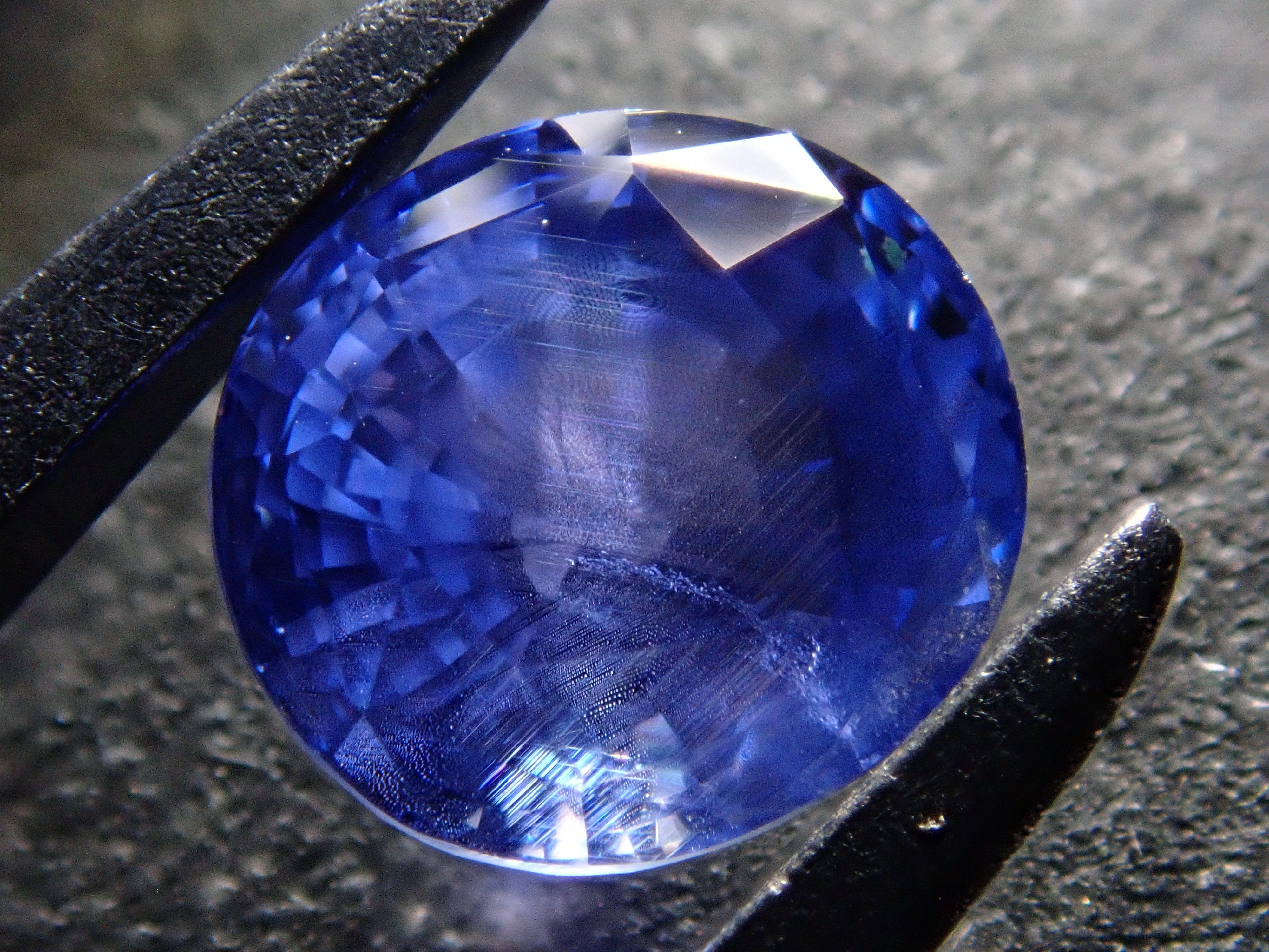 【抽選販売0117_10】マダガスカル産非加熱ブルーサファイア 1.380ctルース AIGS