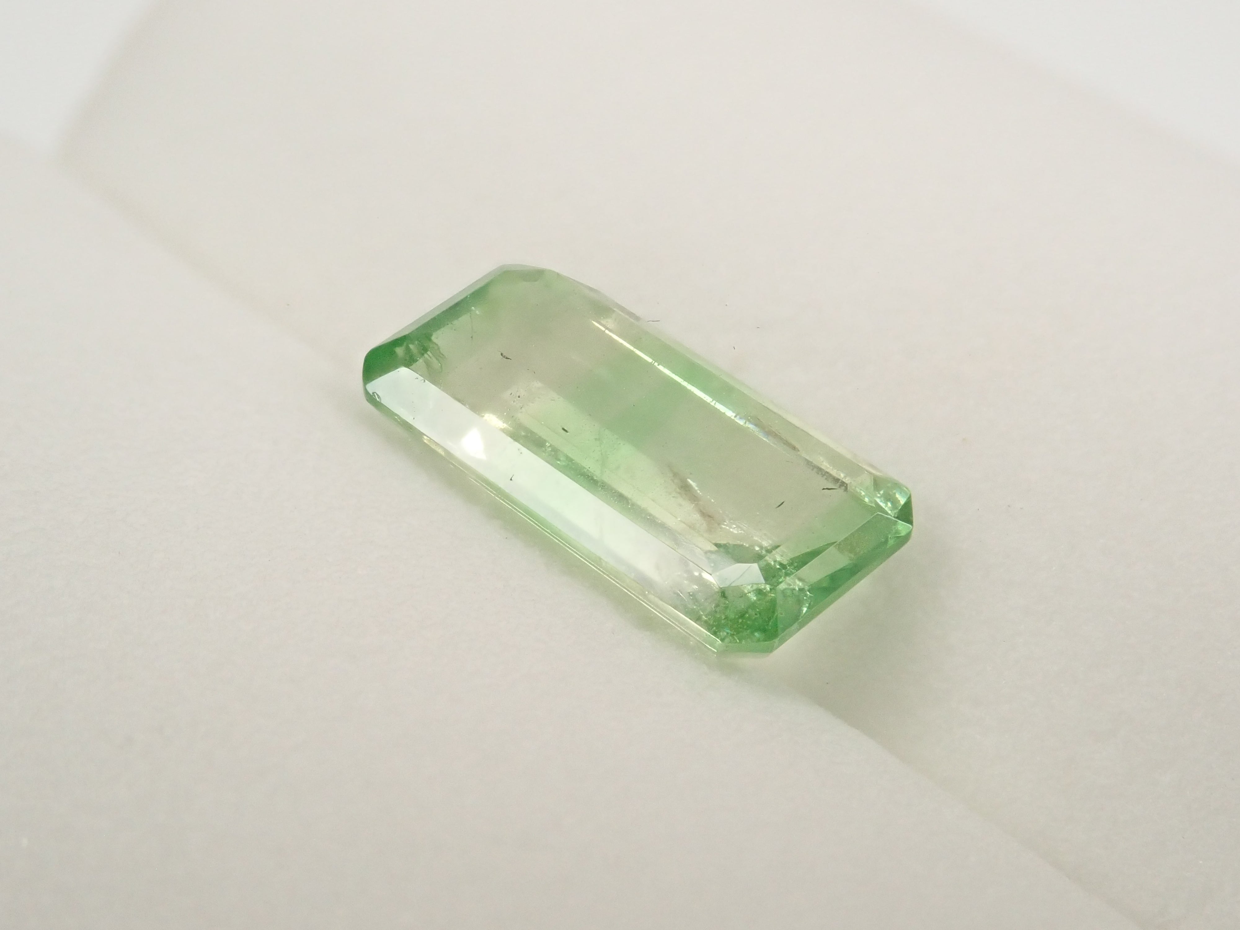 【1/18 22時販売】タンザニア産バイカラーグロッシュラーガーネット 2.997ctルース