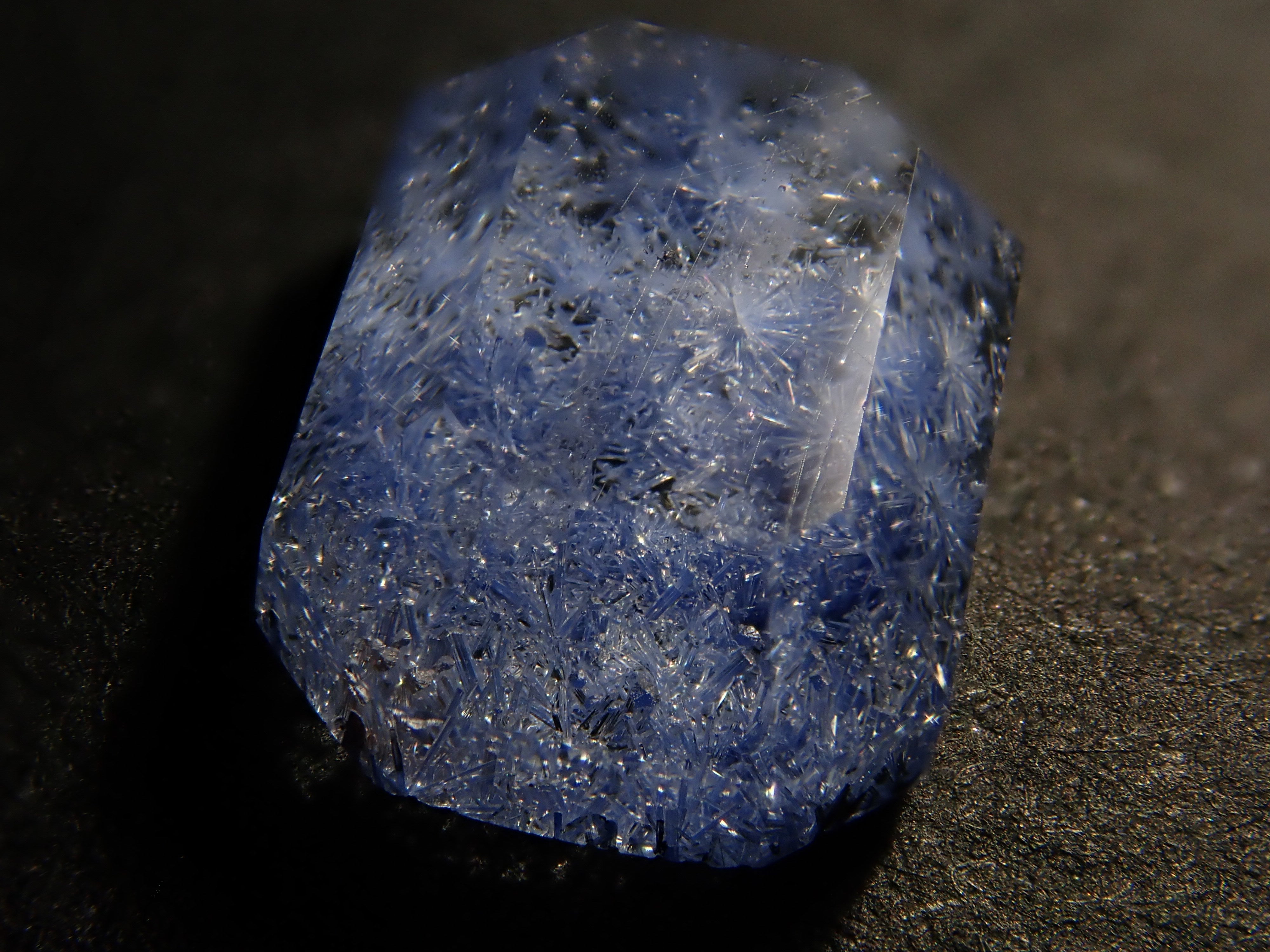 【1/18 22時販売】ブラジル産デュモルチェライトインクォーツ 1.736ctルース