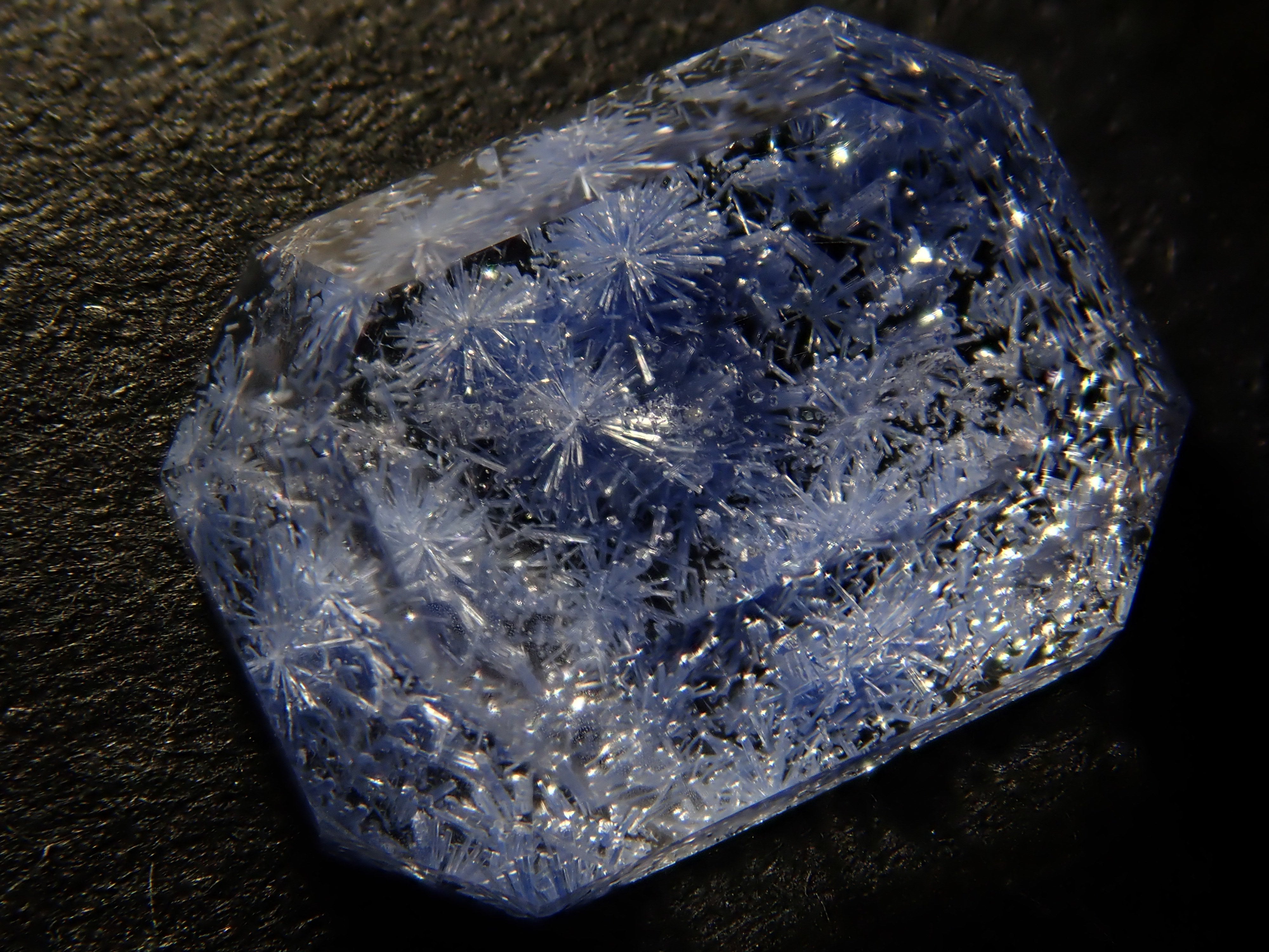 【1/18 22時販売】ブラジル産デュモルチェライトインクォーツ 1.736ctルース