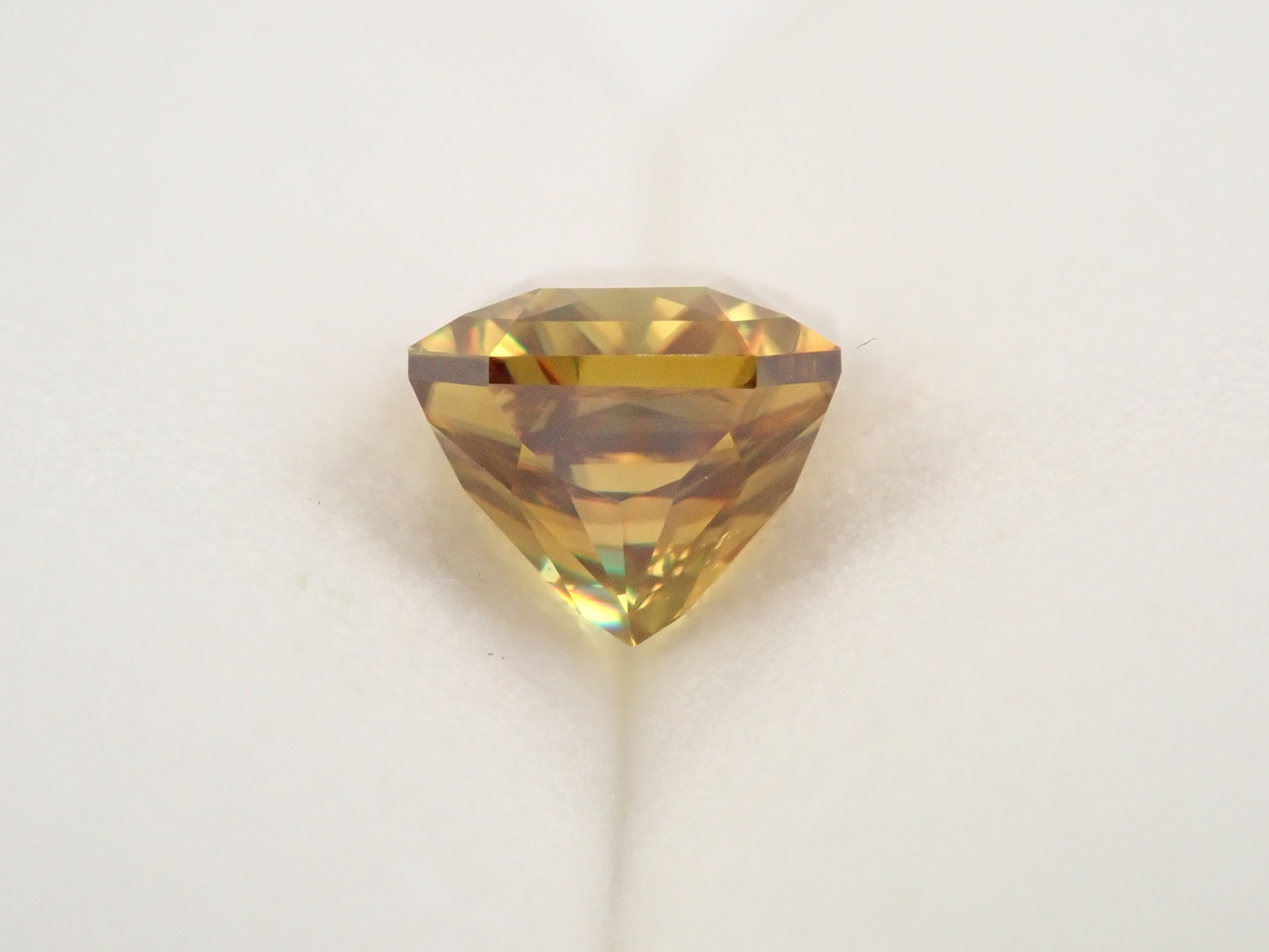 【1/20 22時販売】ジンバブエ産スフェーン 2.067ctルース