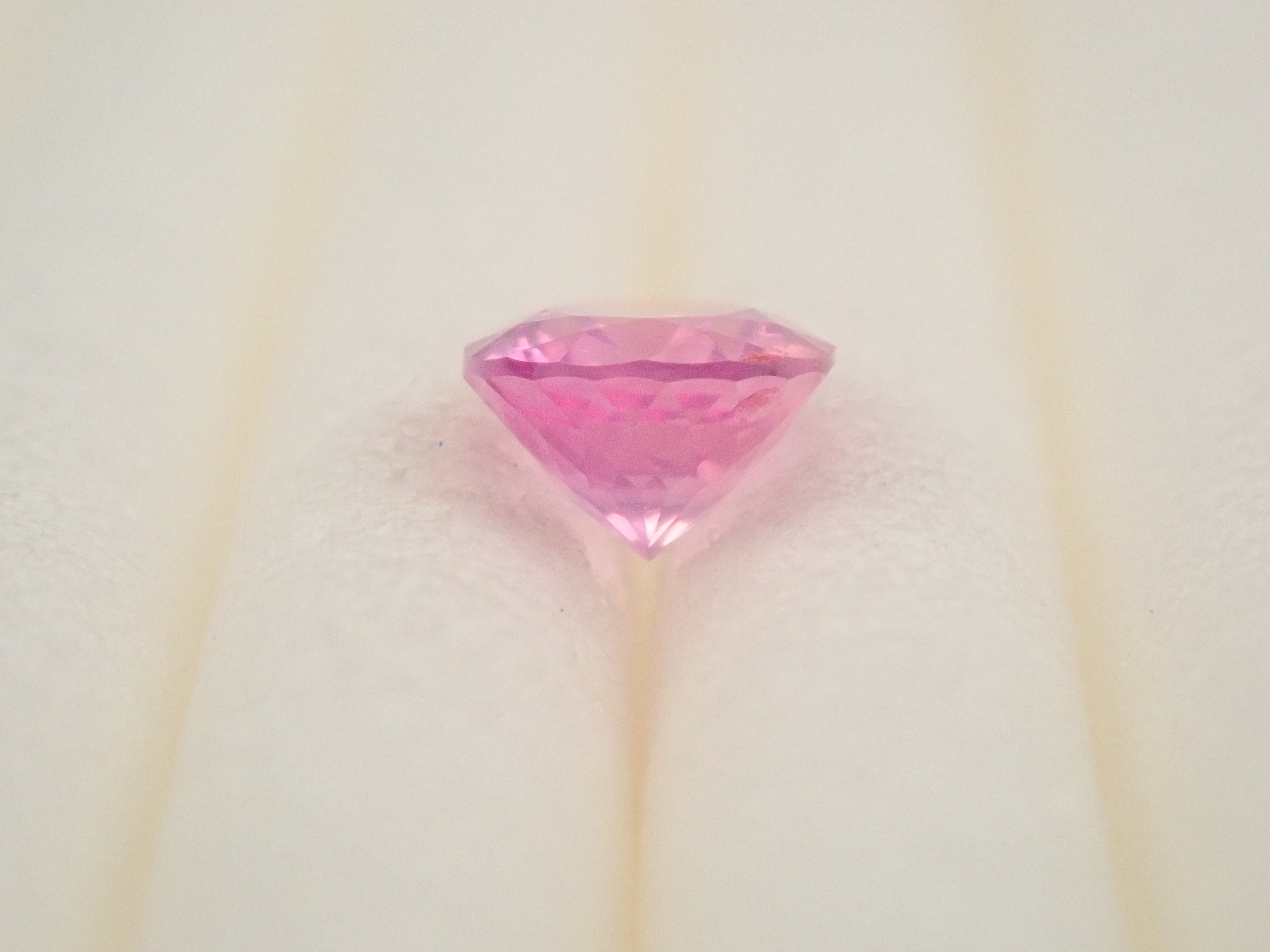 【1/20 22時販売】ベトナム産非加熱シルキーピンクサファイア 0.257ctルース
