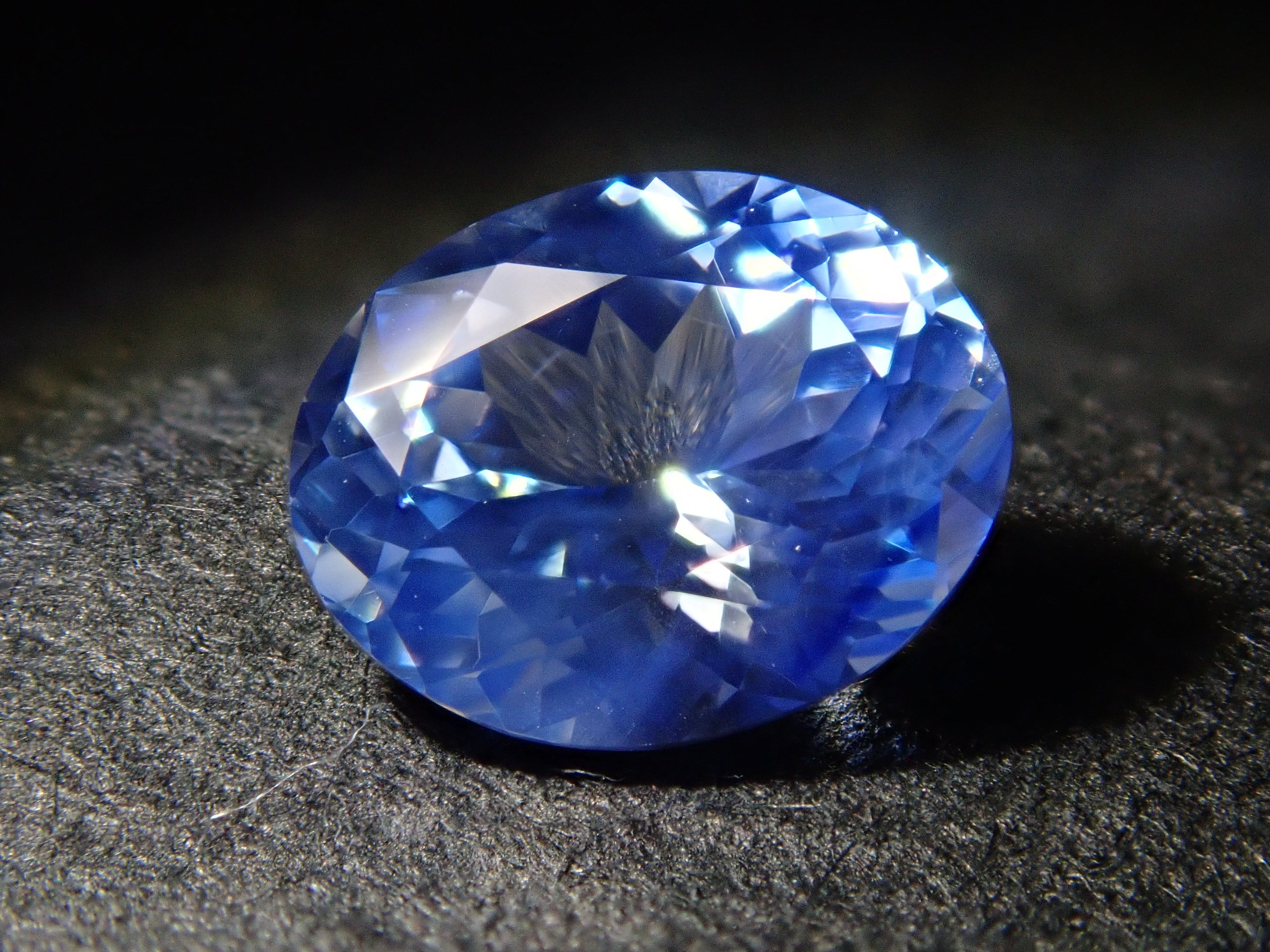 12561159掲載】スリランカ産バイカラーサファイア 0.607ctルース