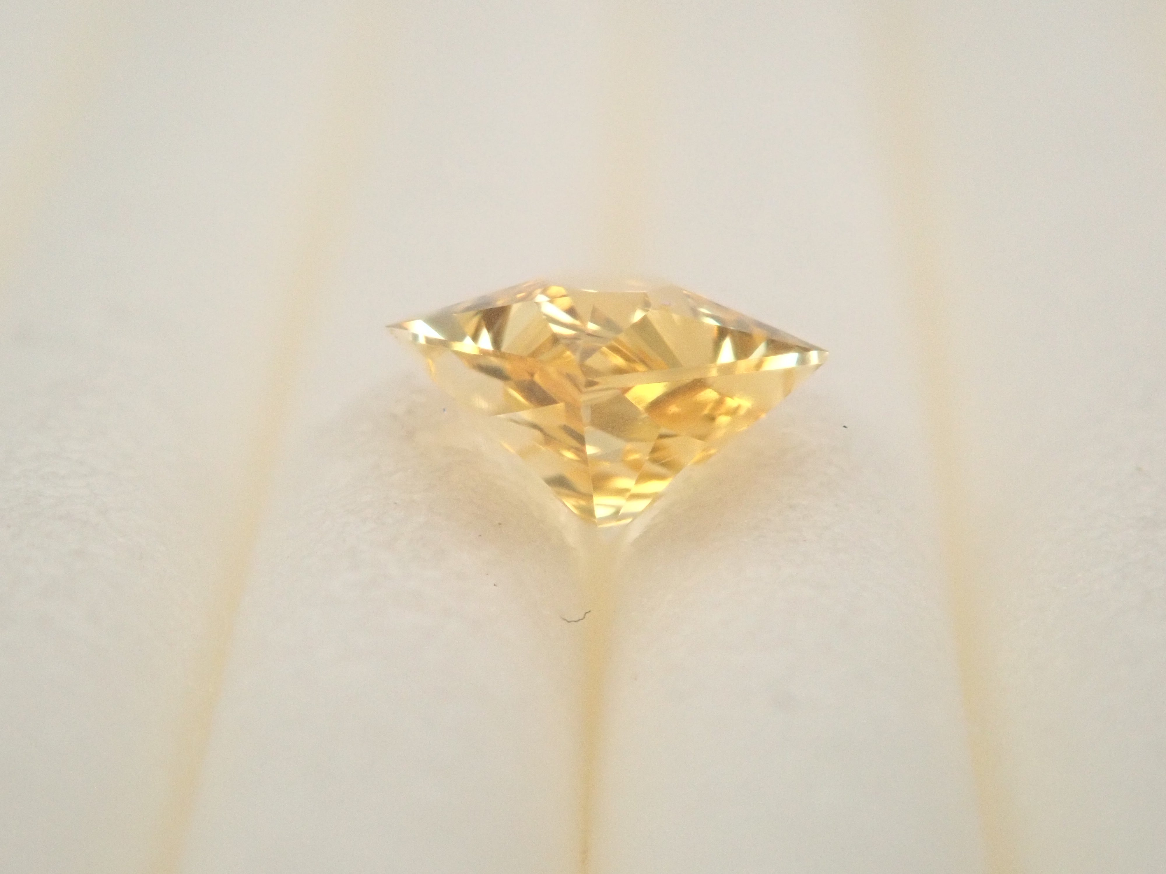 【1/17 22時販売】スリランカ産イエローサファイア 0.526ctルース