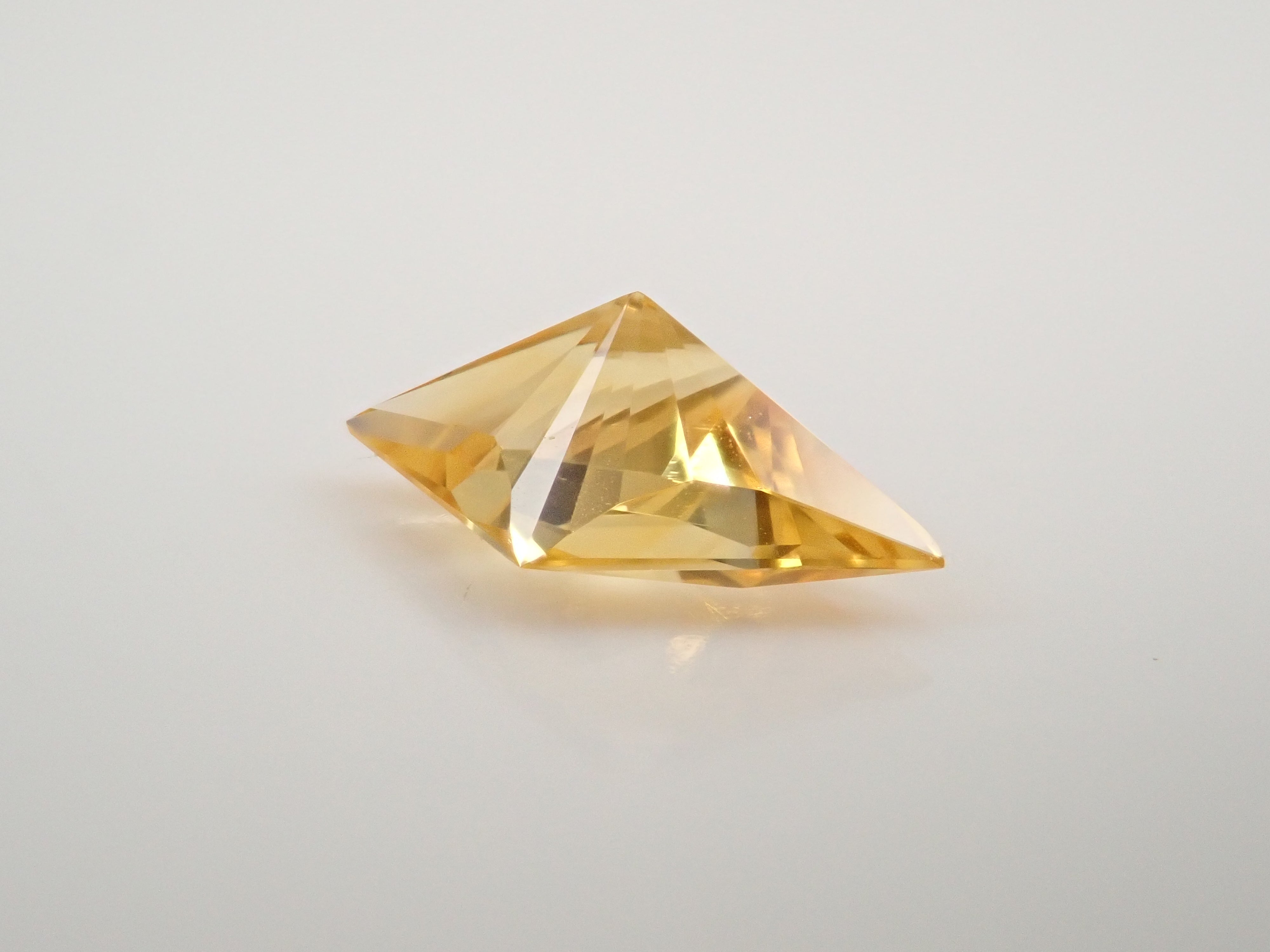 【1/17 22時販売】スリランカ産イエローサファイア 0.526ctルース