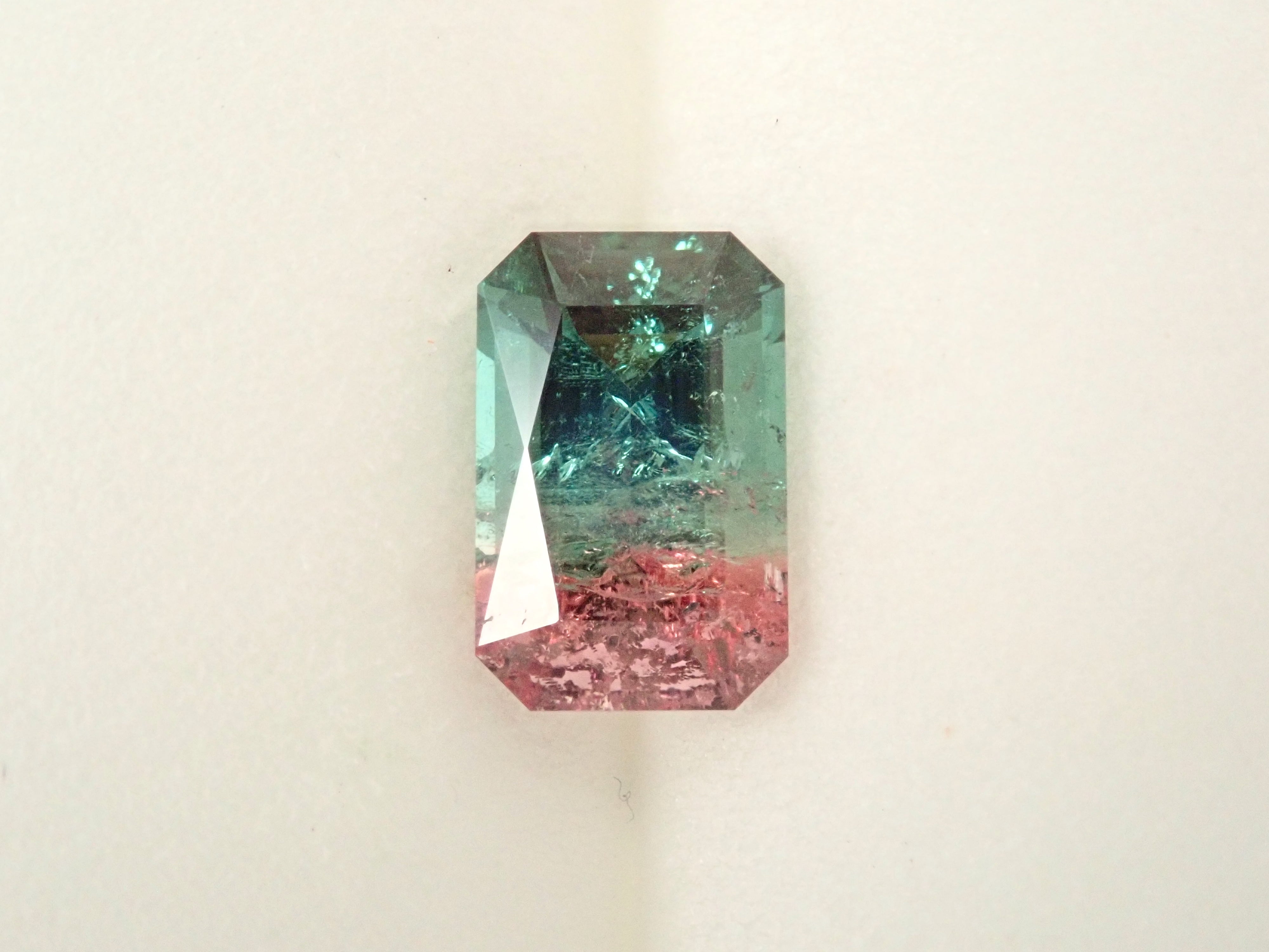 [On Sale at 10 PM on January 17th] Brazilian Bicolor Tourmaline 1.016ct Loose Stone