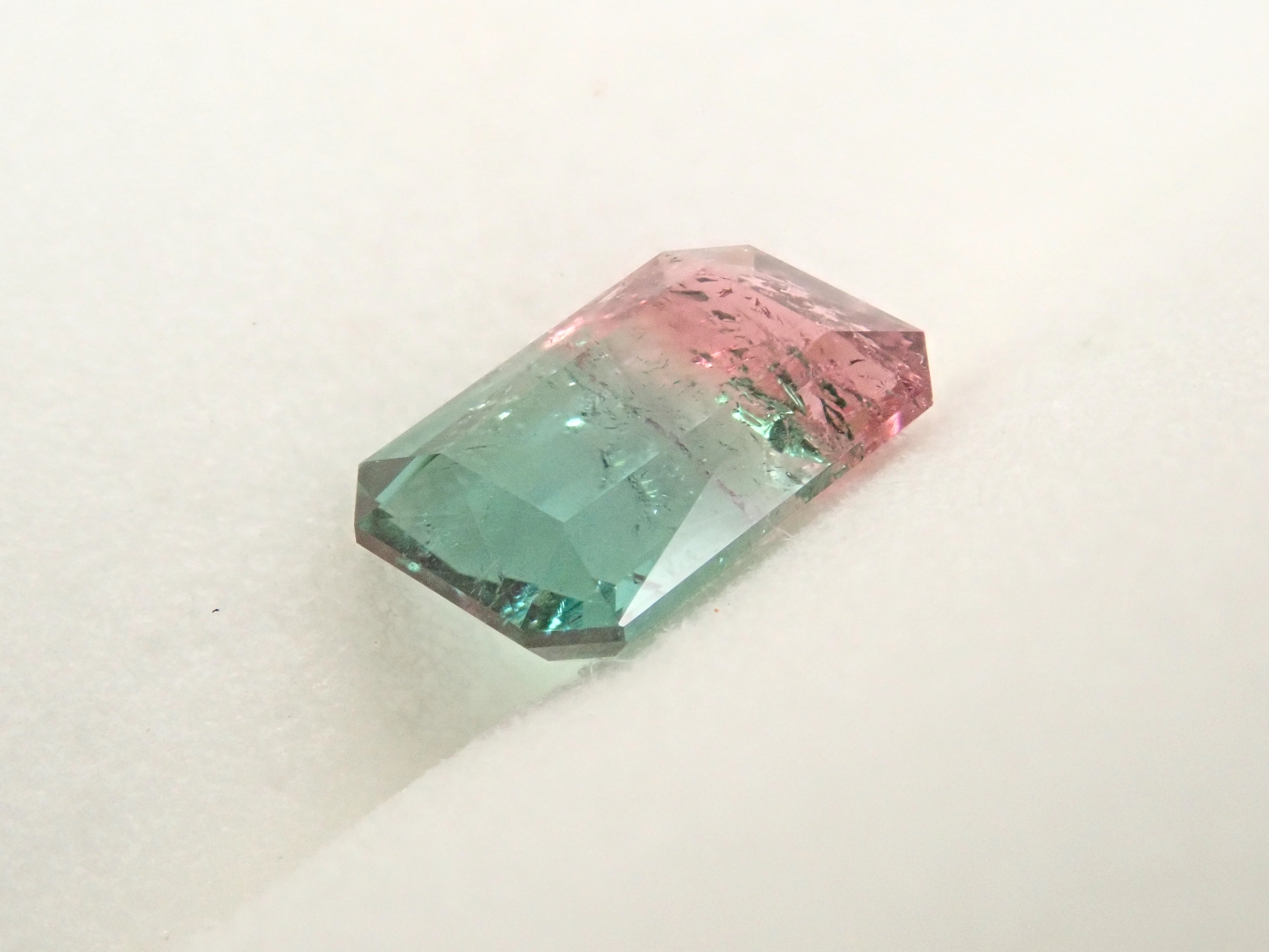 [On Sale at 10 PM on January 17th] Brazilian Bicolor Tourmaline 1.016ct Loose Stone