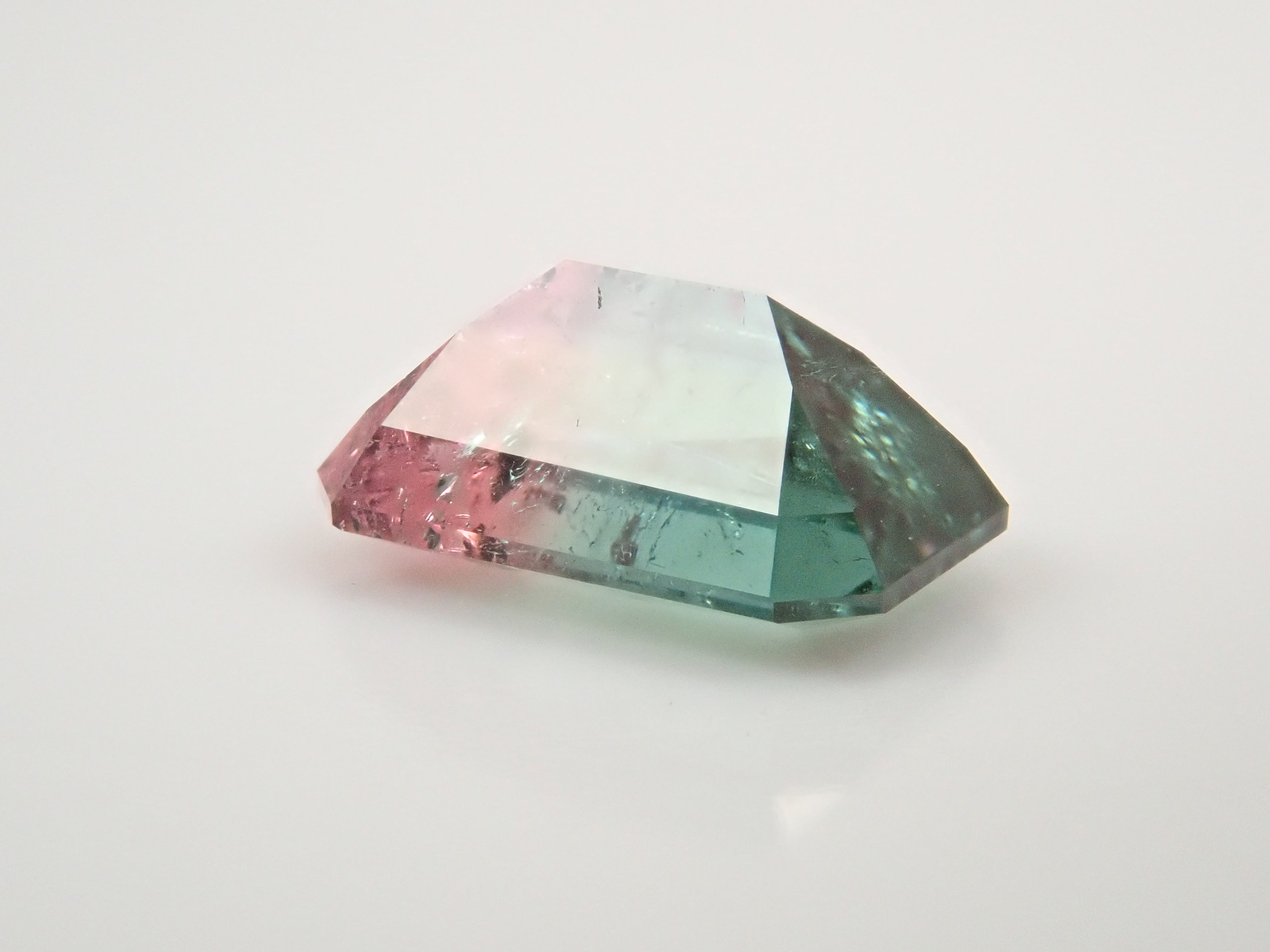[On Sale at 10 PM on January 17th] Brazilian Bicolor Tourmaline 1.016ct Loose Stone