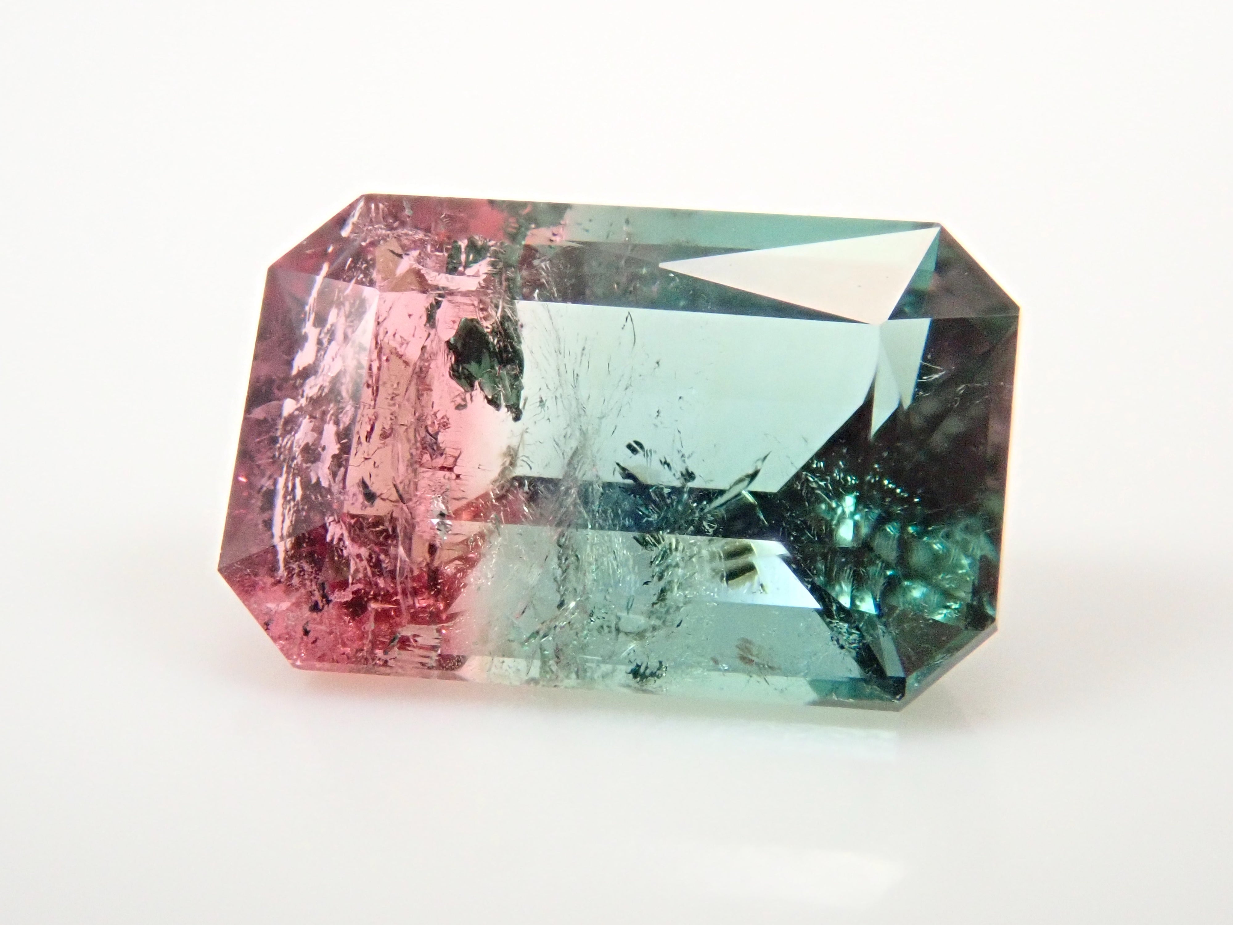 [On Sale at 10 PM on January 17th] Brazilian Bicolor Tourmaline 1.016ct Loose Stone