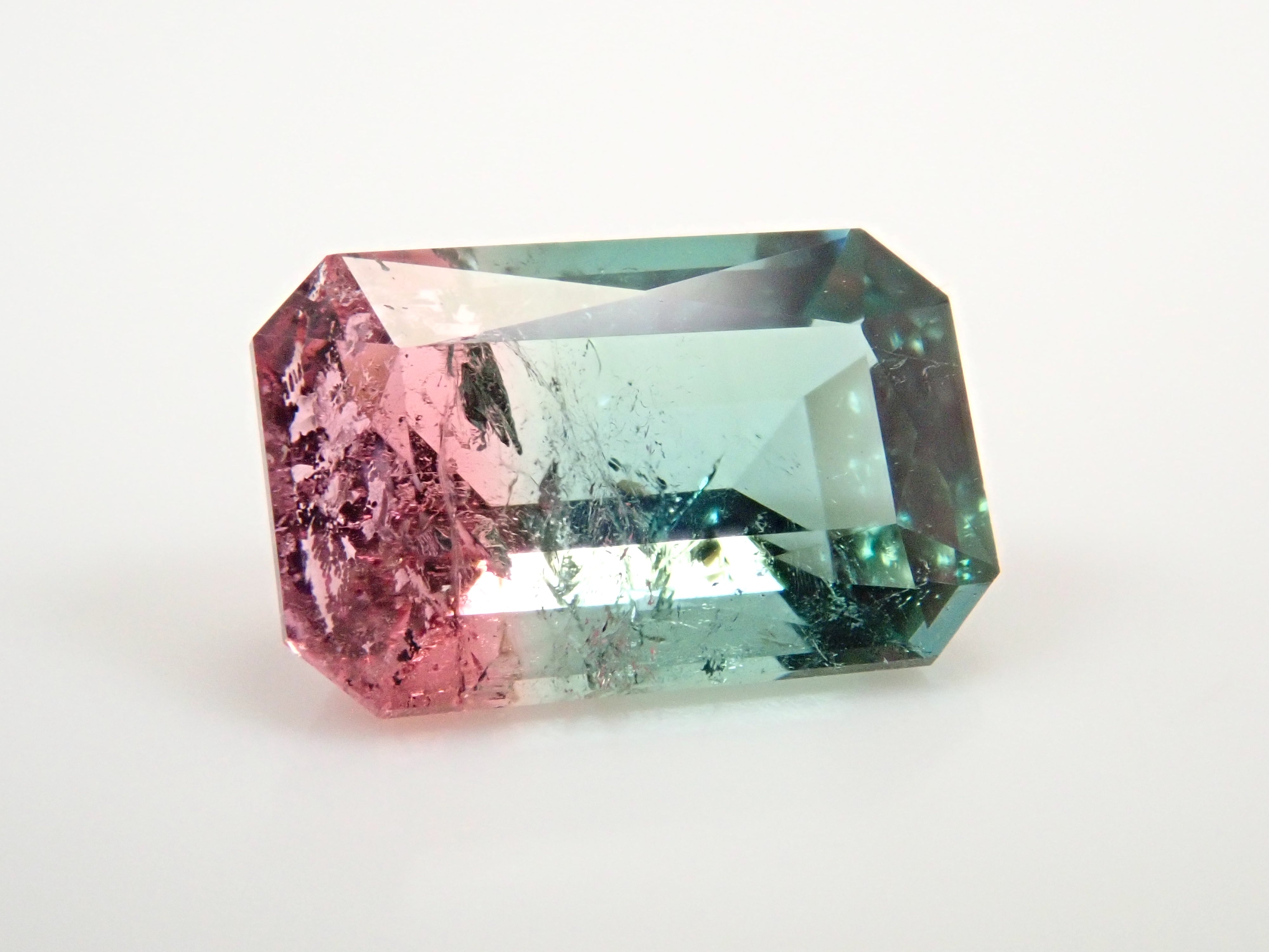 [On Sale at 10 PM on January 17th] Brazilian Bicolor Tourmaline 1.016ct Loose Stone