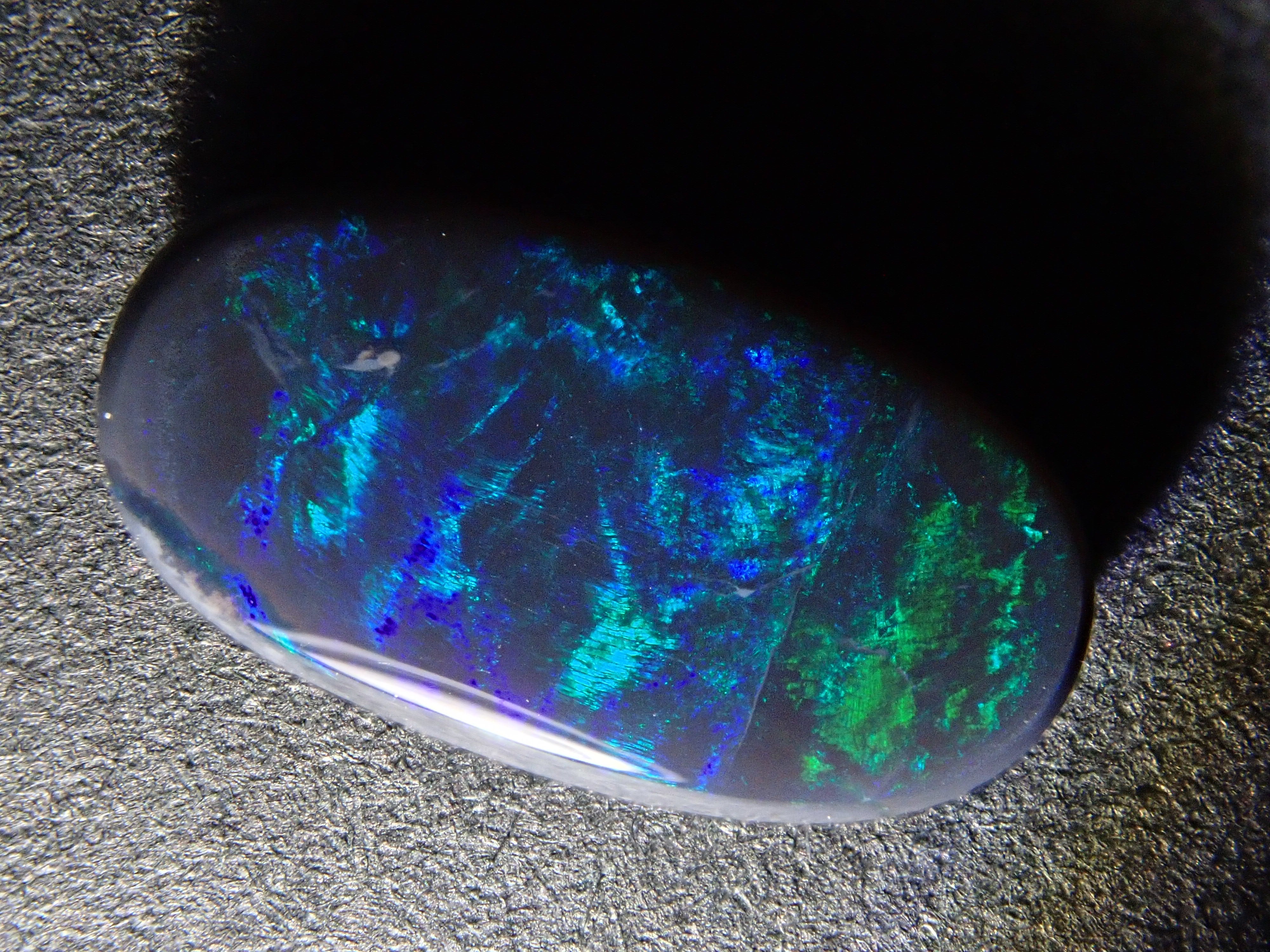 【1/17 22時販売】オーストラリア産ブラックオパール 1.091ctルース