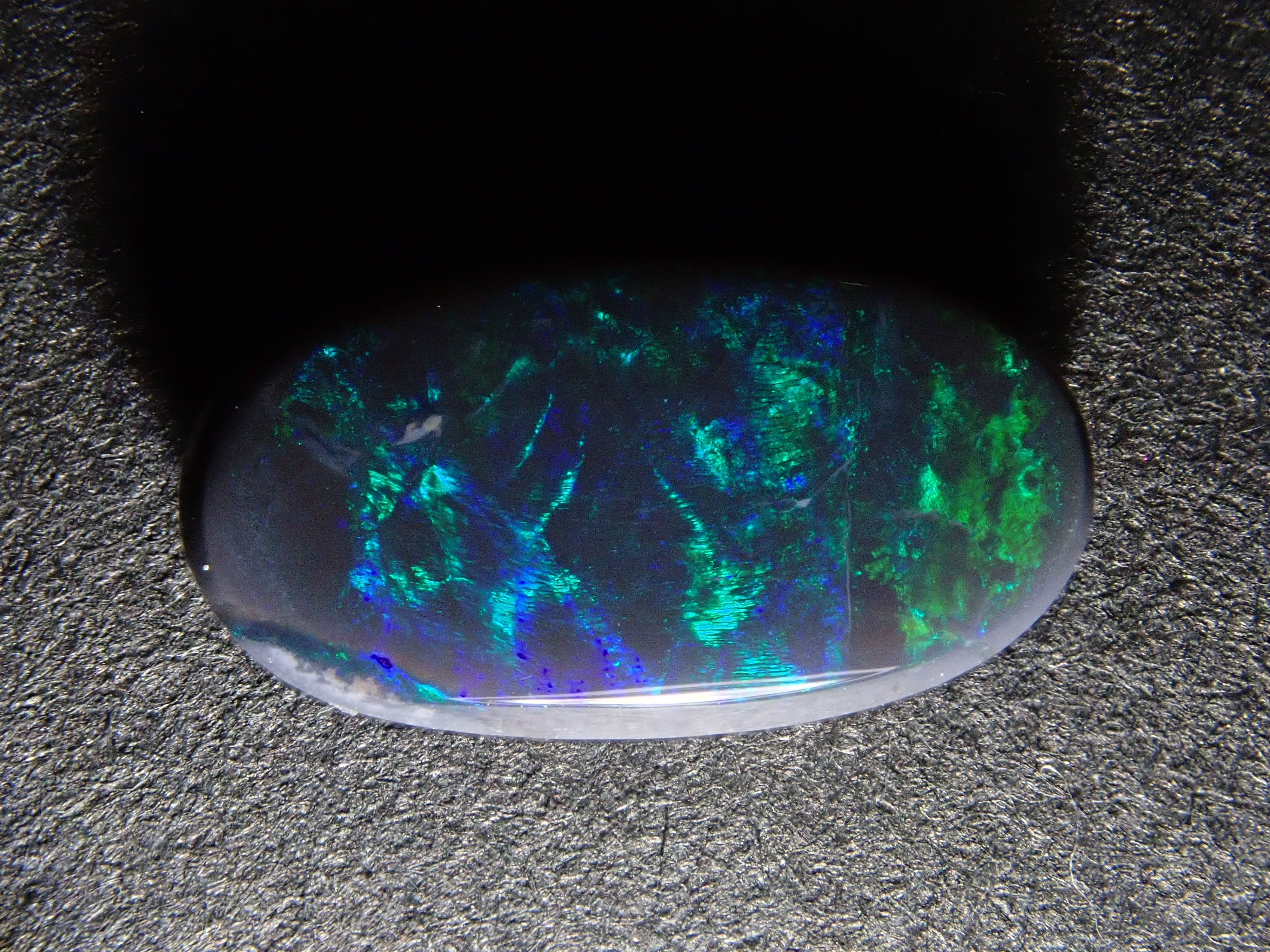 【1/17 22時販売】オーストラリア産ブラックオパール 1.091ctルース