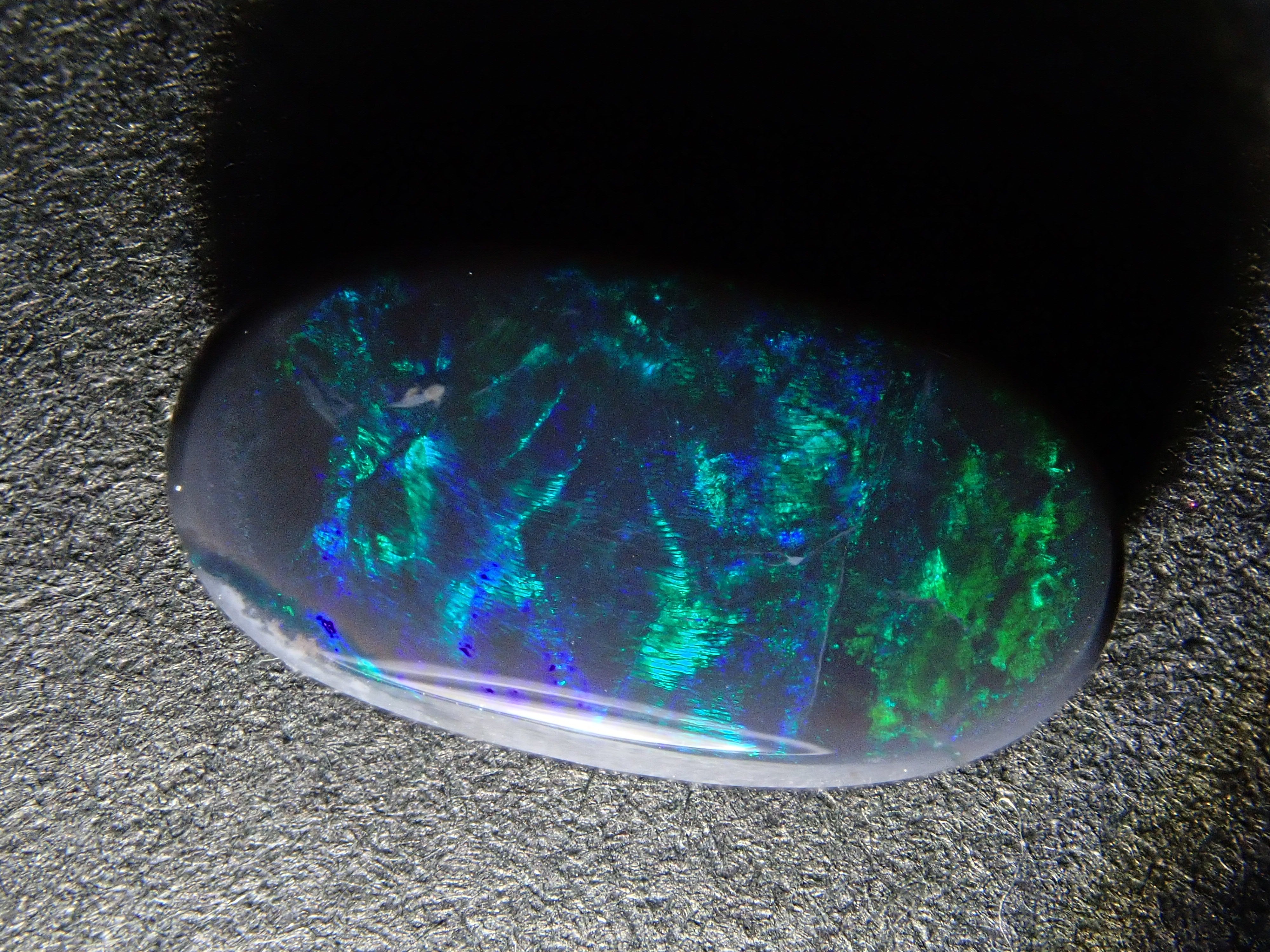 【1/17 22時販売】オーストラリア産ブラックオパール 1.091ctルース